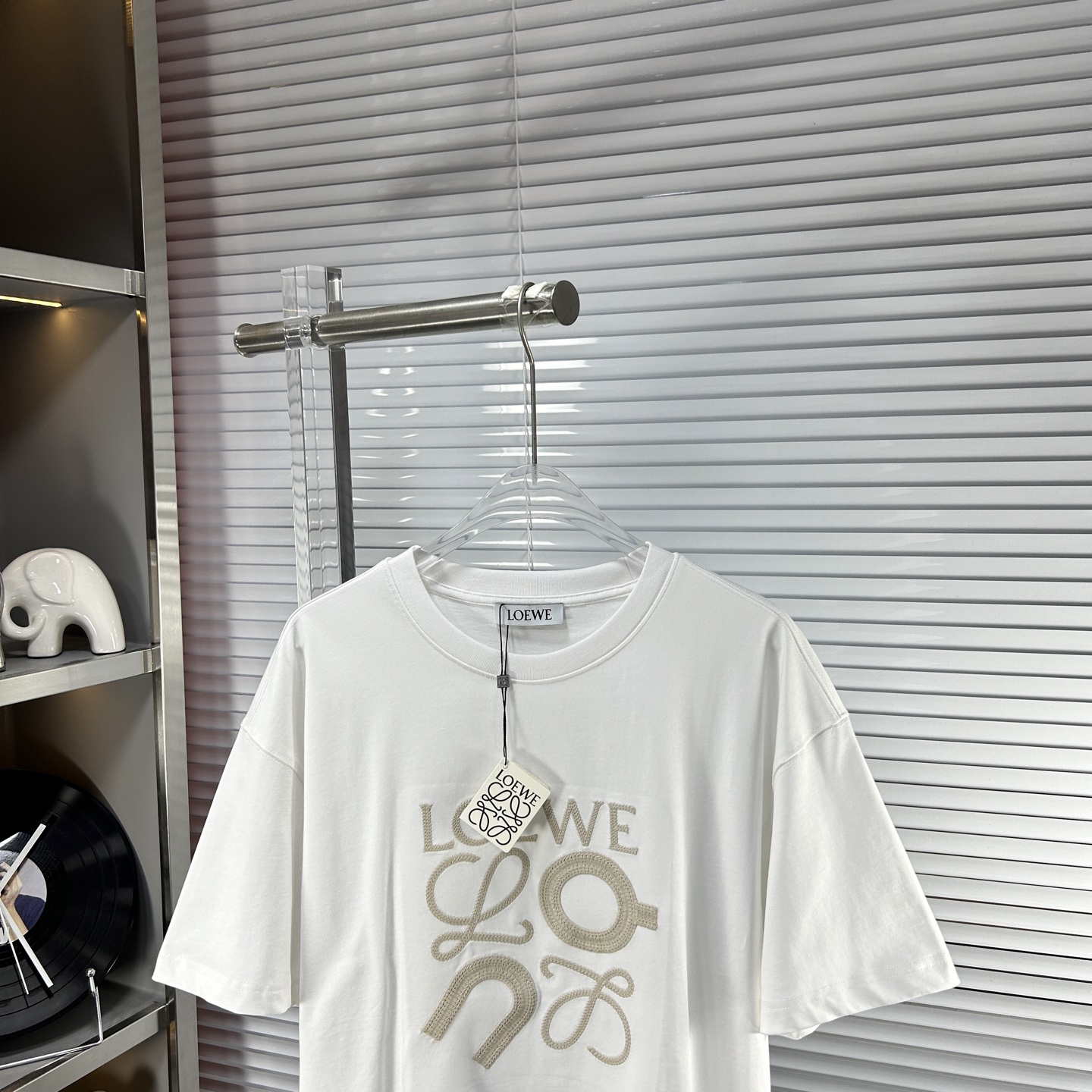 ロエベtシャツコーデスーパーコピー 半袖 トップス 純綿 シンプル プリント ホワイト_2