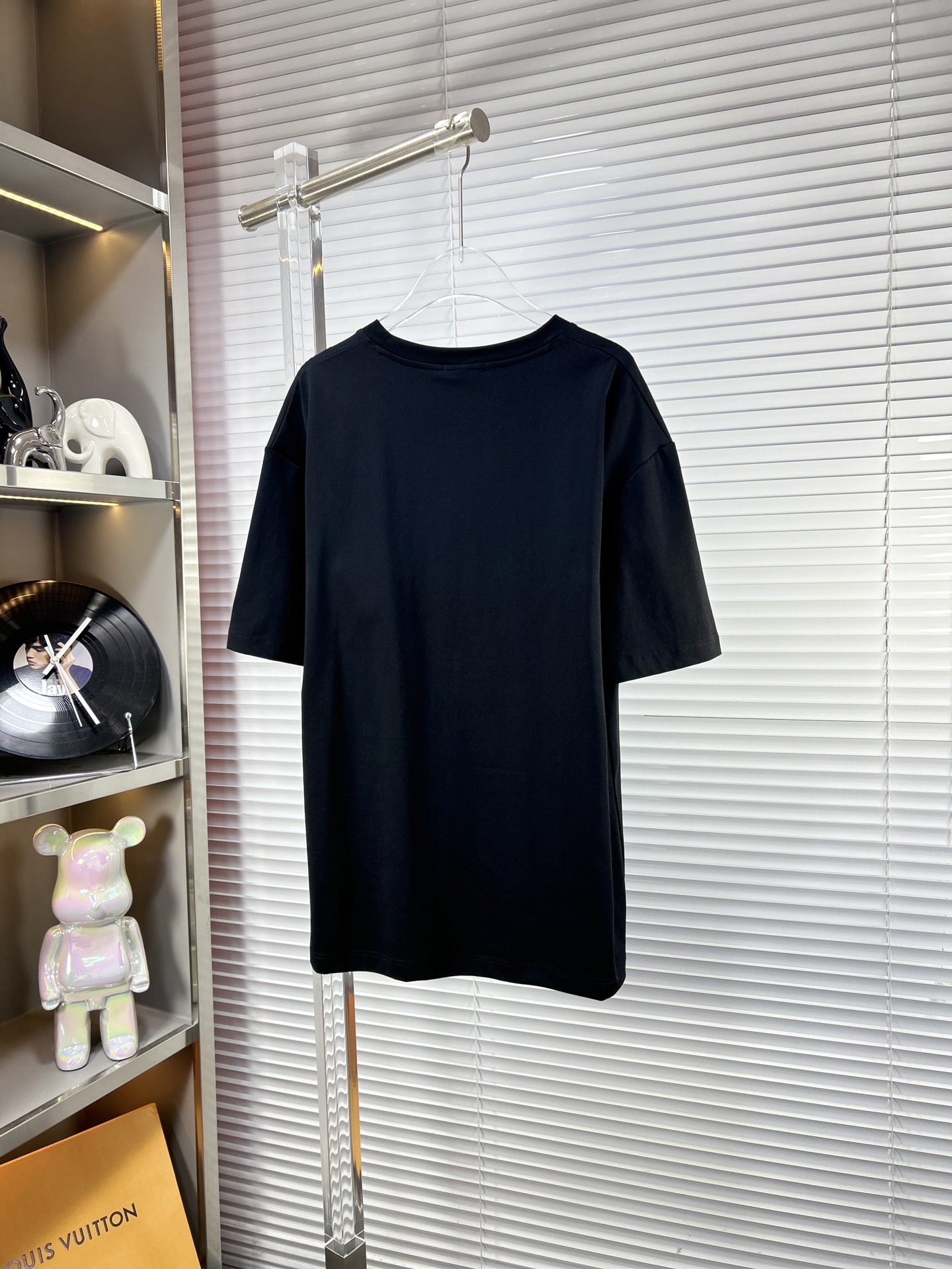 お洒落！ロエベtシャツ メルカリ偽物 シンプル 半袖 トップス 純綿 シンプル プリント ブラック_6