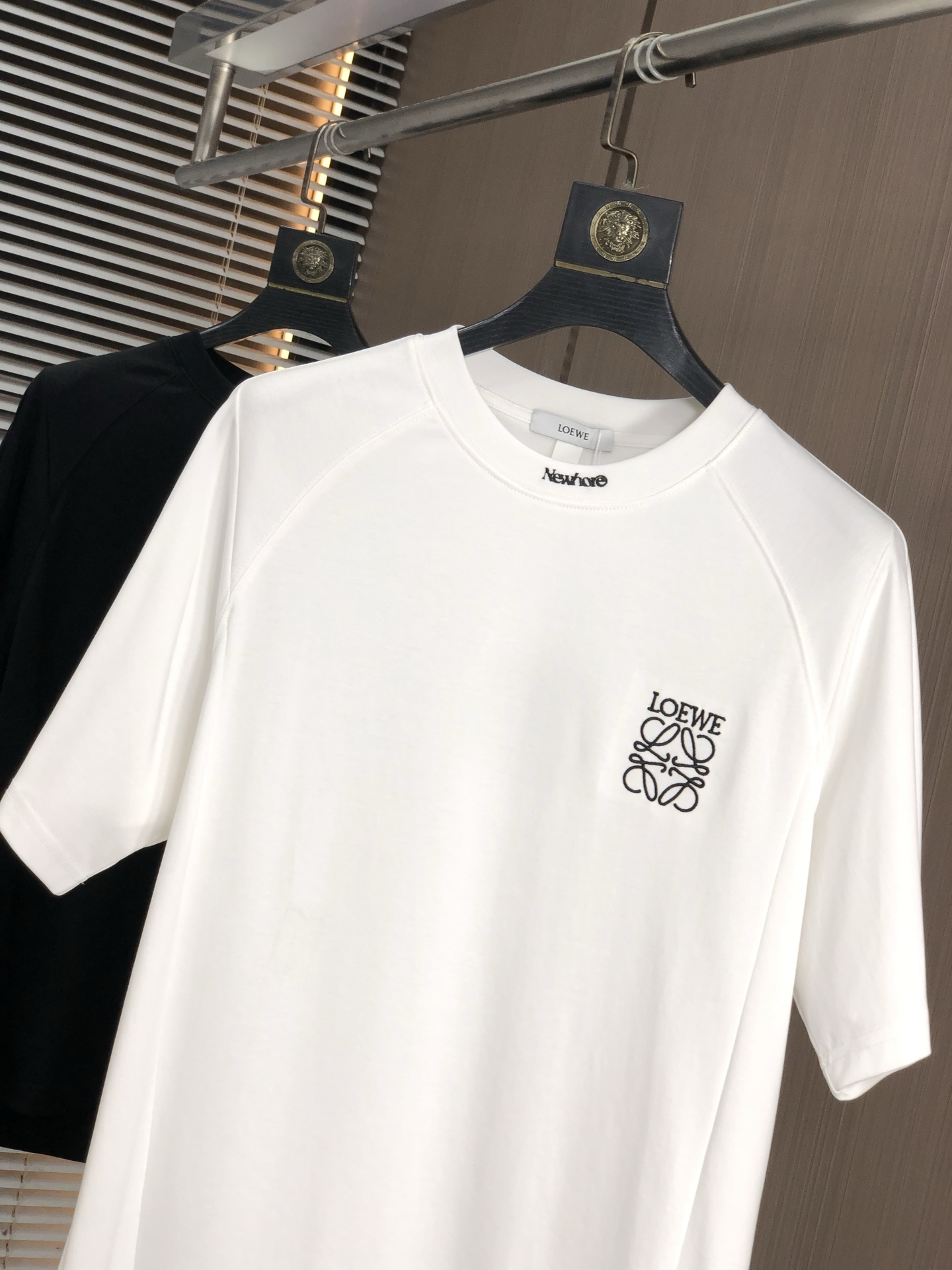 爆買いで大得価のロエベ tシャツサイズ感激安通販 半袖 トップス 純綿 プリント 柔らかい ホワイト_2