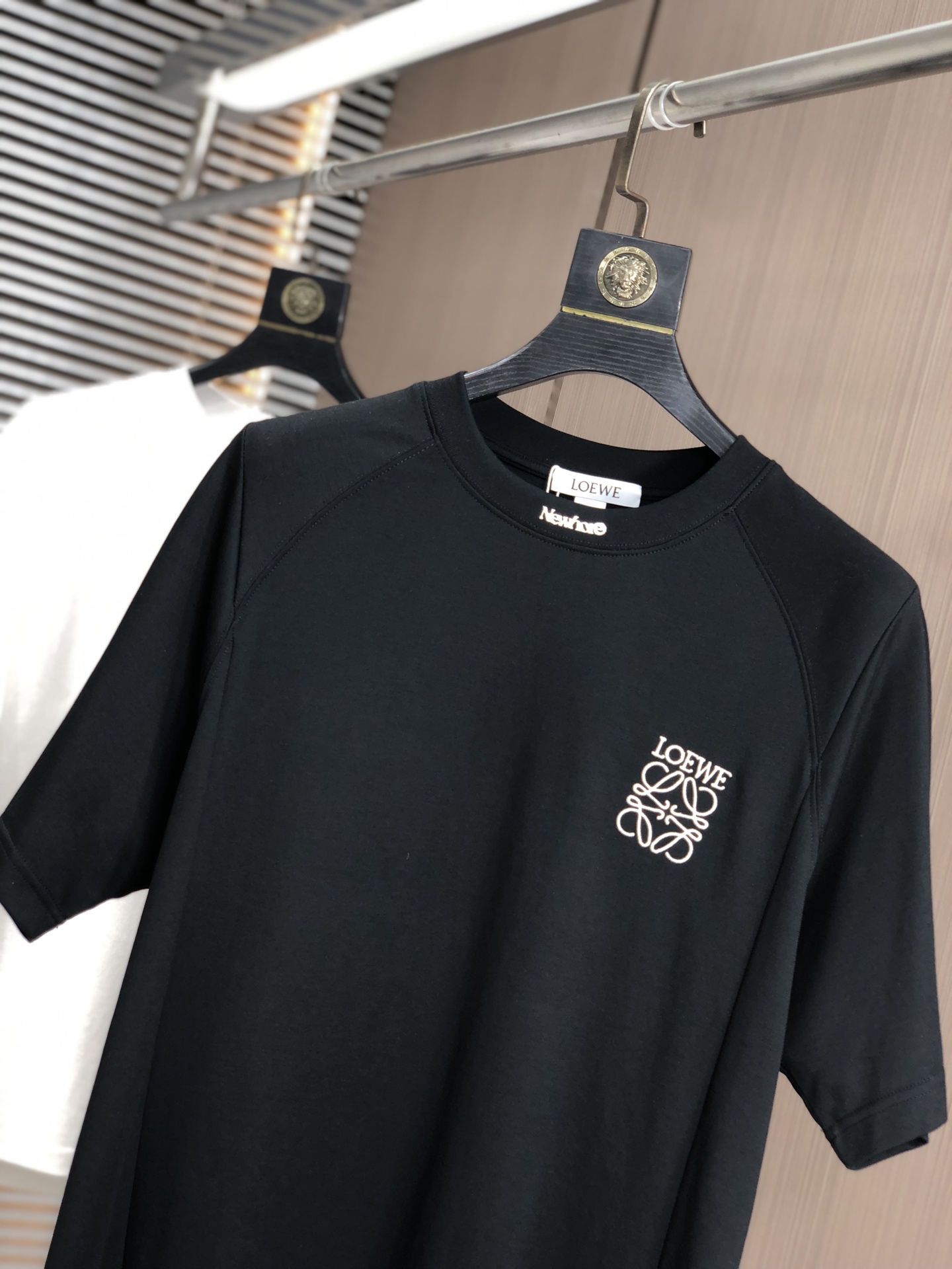 お買い得なロエベ tシャツ ロゴコピー 半袖 トップス 純綿 プリント 柔らかい ブラック_2
