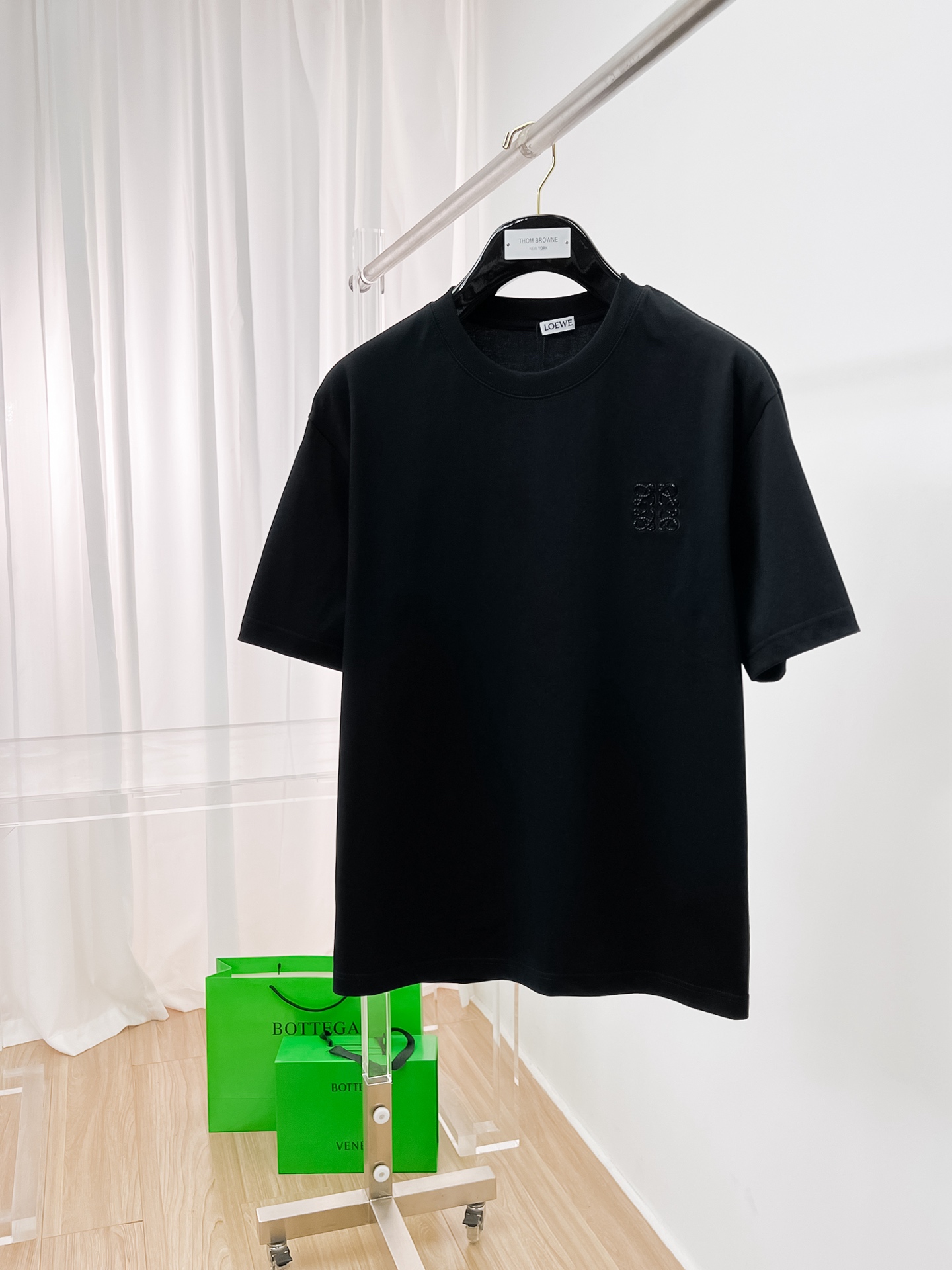 レディース ロエベ tシャツスーパーコピー 半袖 トップス 純綿 プリント 柔らかい ブラック_1