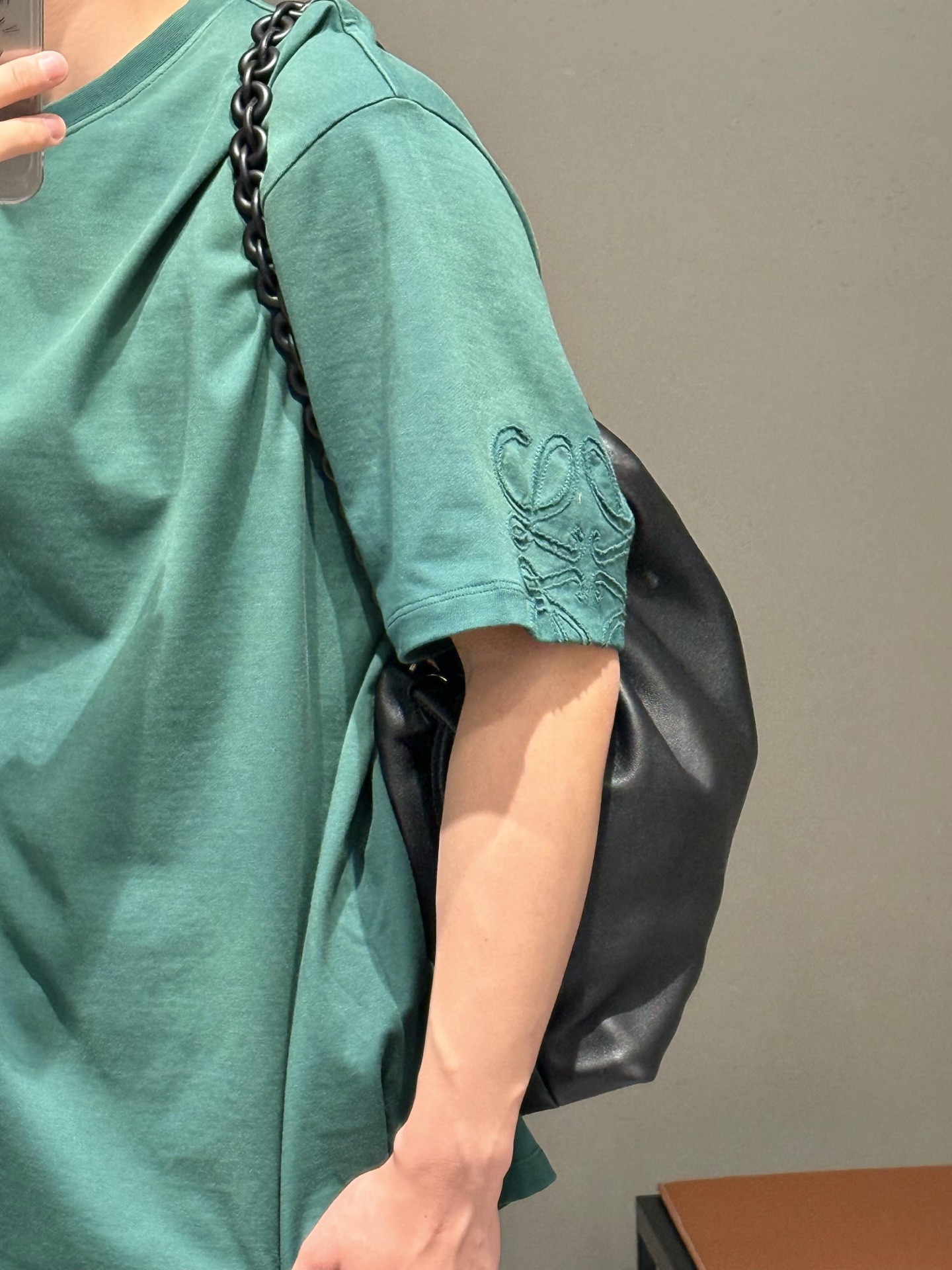 魅力的なロエベ tシャツ 洗濯コピー シンプル 半袖 トップス 純綿 プリント 柔らかい グリーン_4