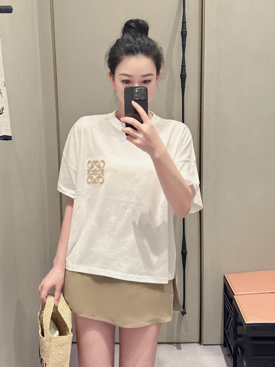 ロエベのtシャツスーパーコピー シンプル 半袖 トップス 純綿 ロゴ刺繍 柔らかい ホワイト_3
