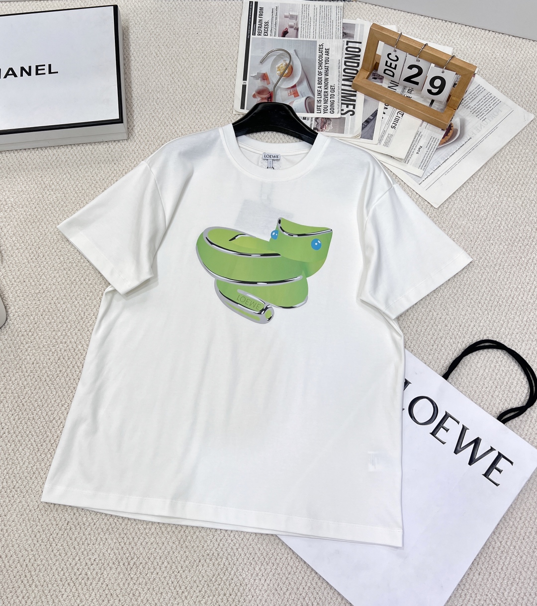 目を引く存在感 ロエベ tシャツ 値段偽物 シンプル 半袖 トップス 純綿 ロゴ刺繍 柔らかい ホワイト_1