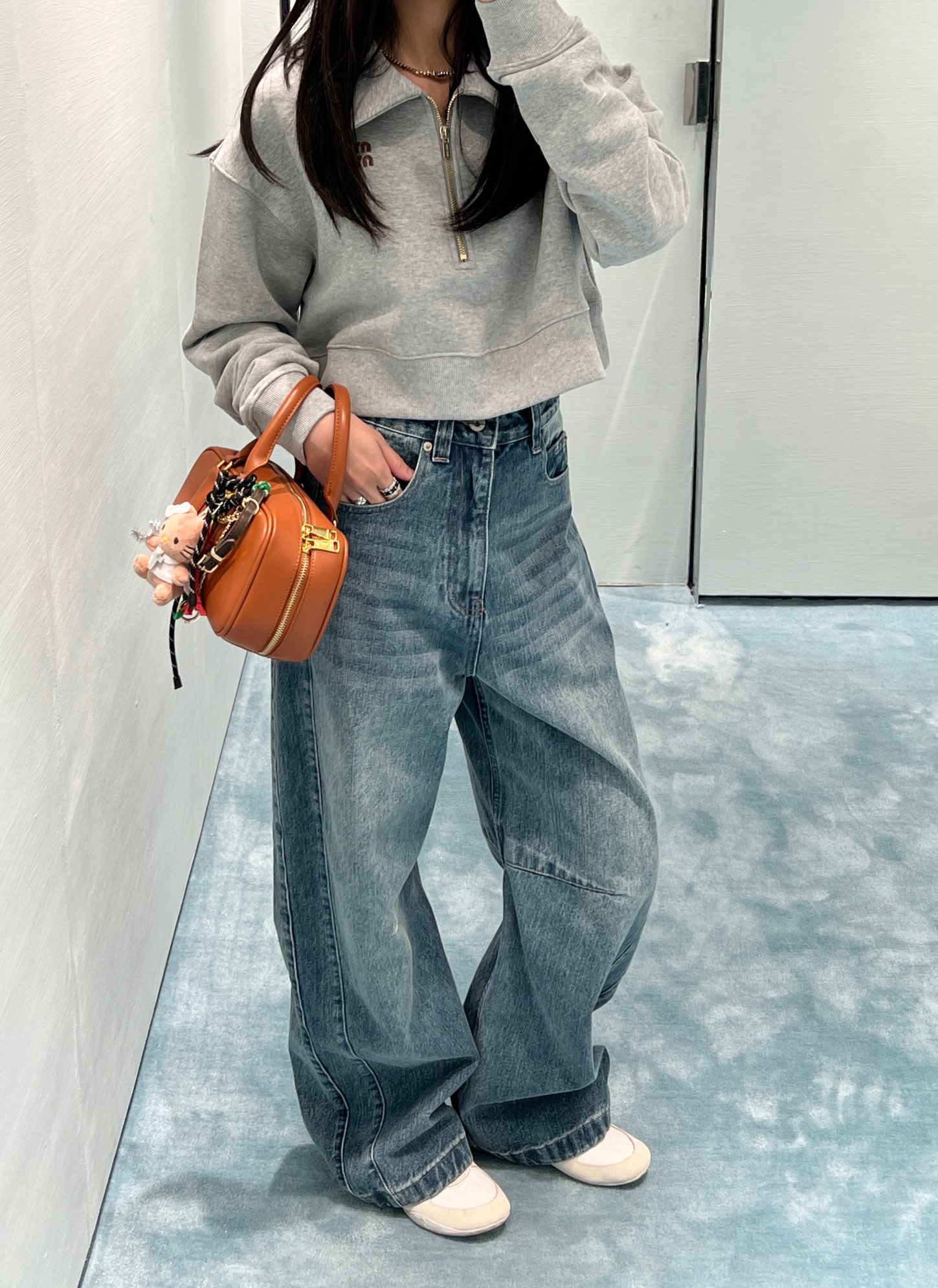 ロエベ パンツ レディ偽物 デニム ジーンズ カジュアル 筒形ズボン ゆったり ブルー_1