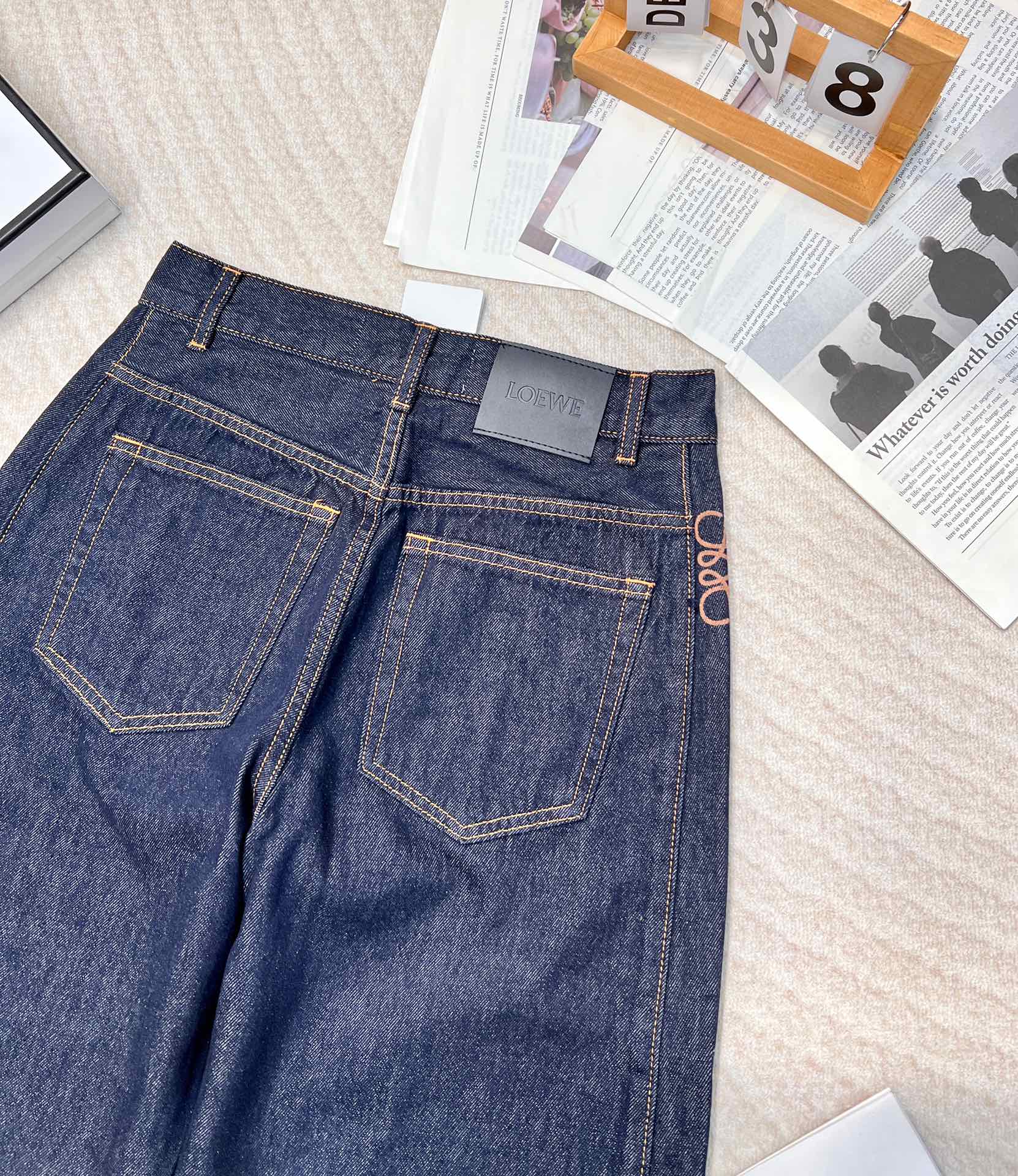 超激得価格 ロエベのジーンズ偽物 デニム パンツ カジュアル 筒形ズボン ゆったり ブルー_9