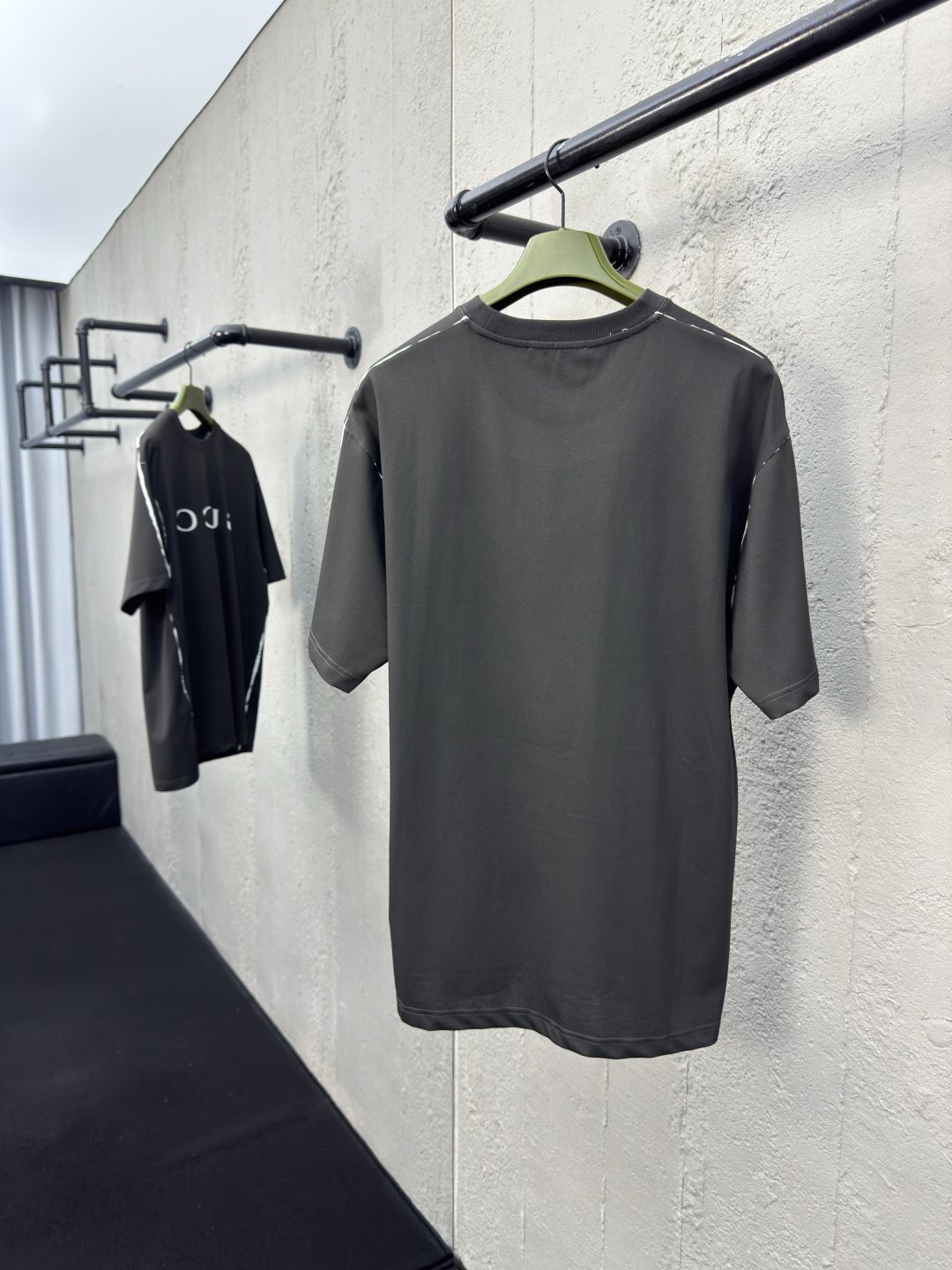 gucci ティ シャツコピー トップス 半袖tシャツ 純綿 ゆったり 上質品 ブラック_2