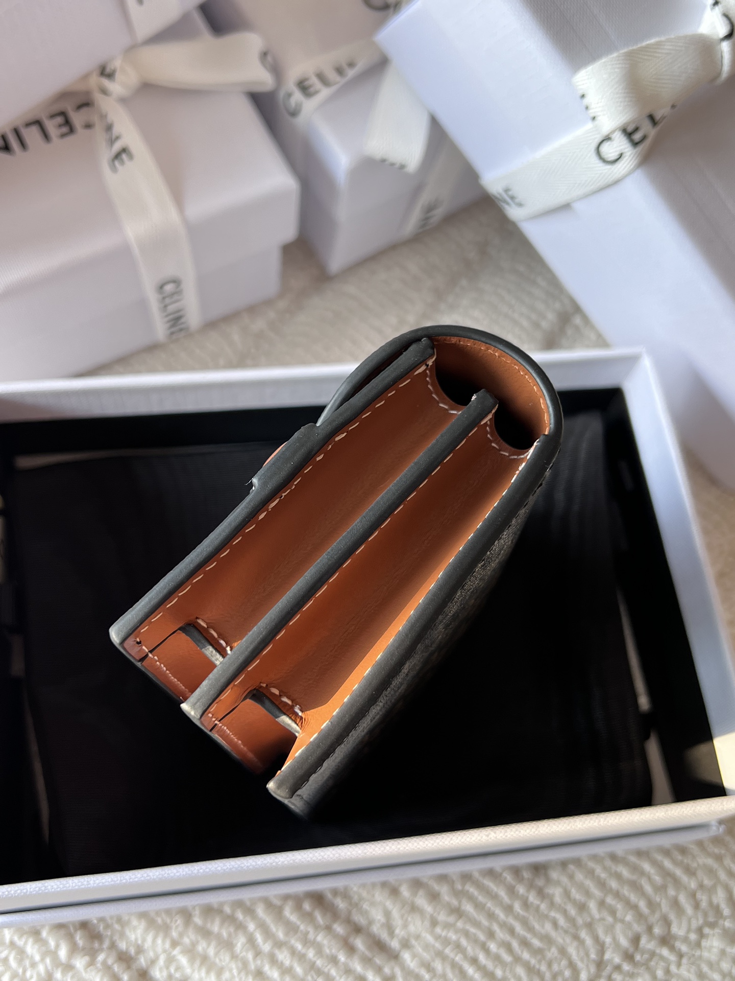 celine コイン ケース偽物 本革 レザー 10E242 名刺入れ 花柄 ブラック_2