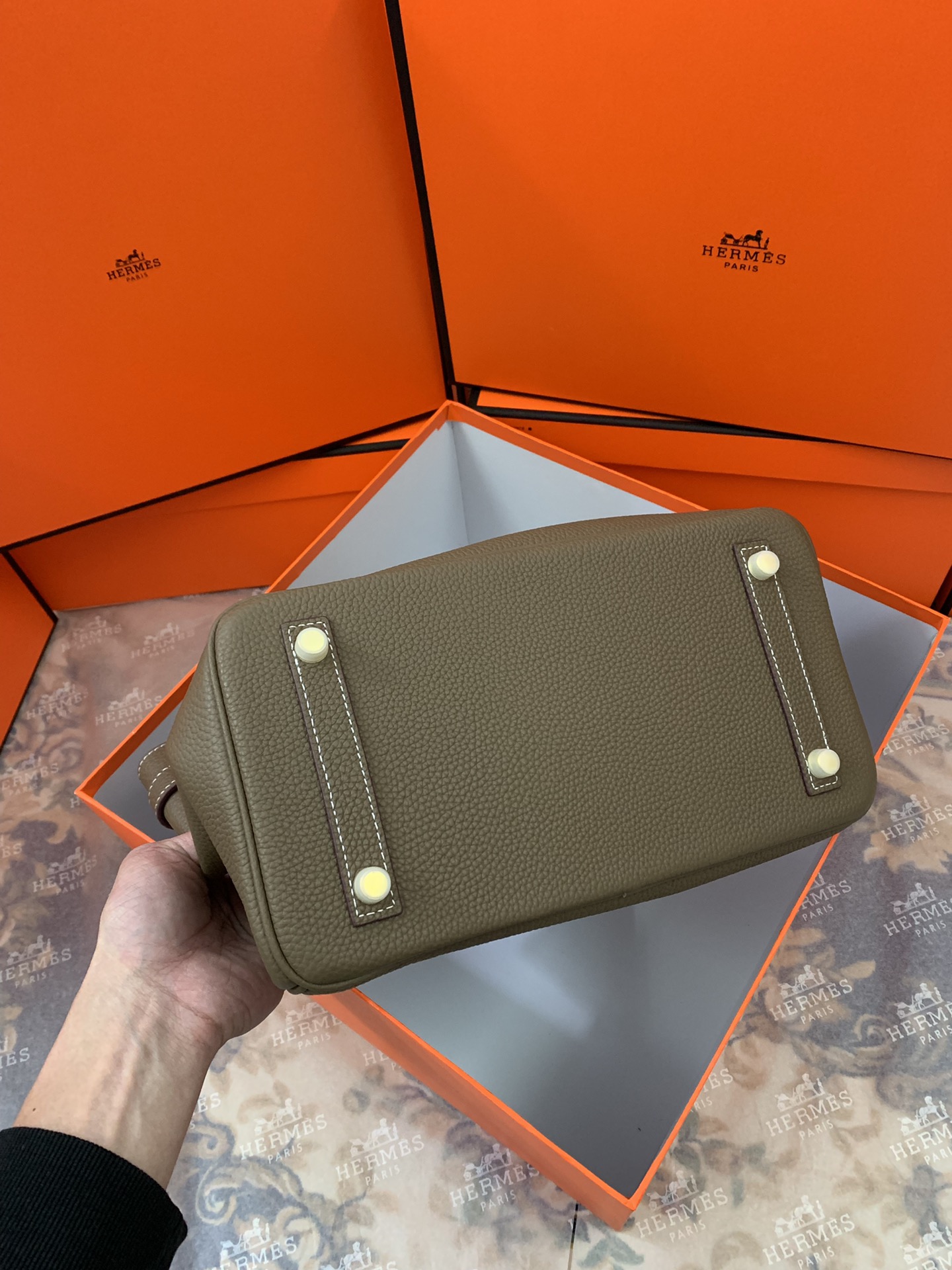 最新到着‼エルメスバッグ 買い方偽物 本革 優雅 斜め掛け ハンドバッグ レザー レディ グレー_4