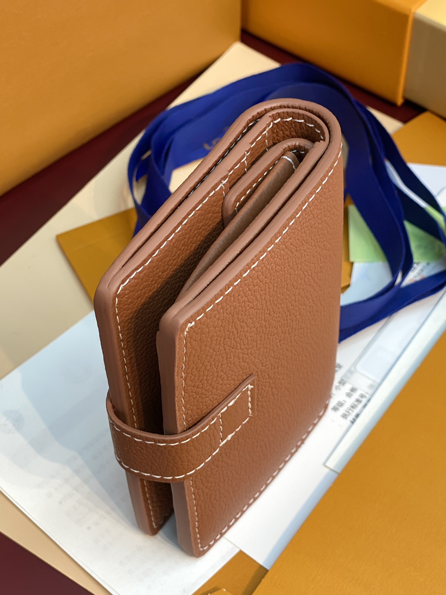高級感溢れる ルイヴィトン財布 おすすめ偽物 レザー 本革 シンプル M12408 ブラウン_6