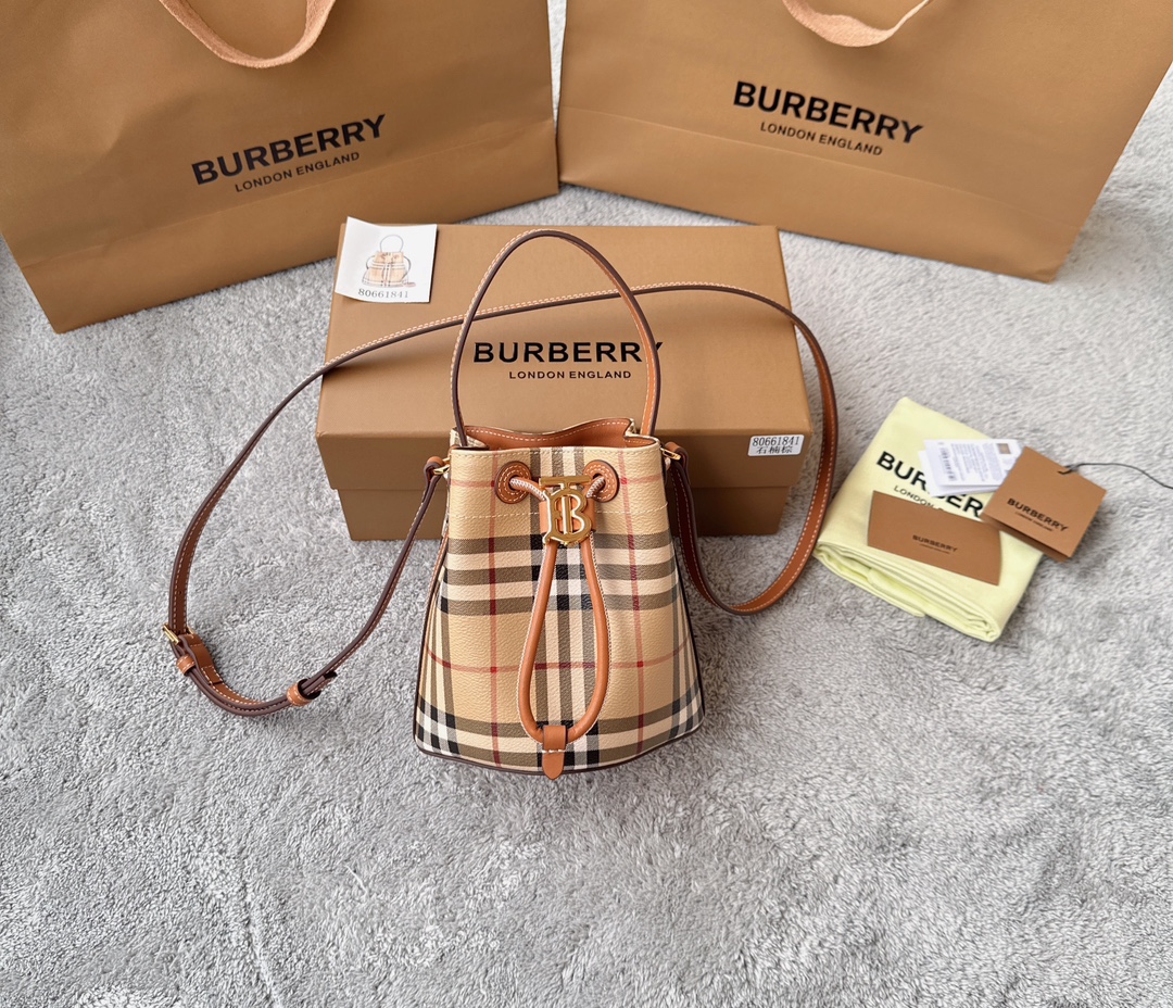 魅力的なburberry バッグスーパーコピー ハンドバッグ 斜め掛け レザー 革 ブラウン_1