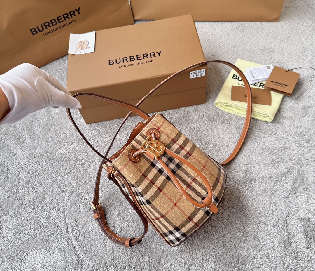 魅力的なburberry バッグスーパーコピー ハンドバッグ 斜め掛け レザー 革 ブラウン_3