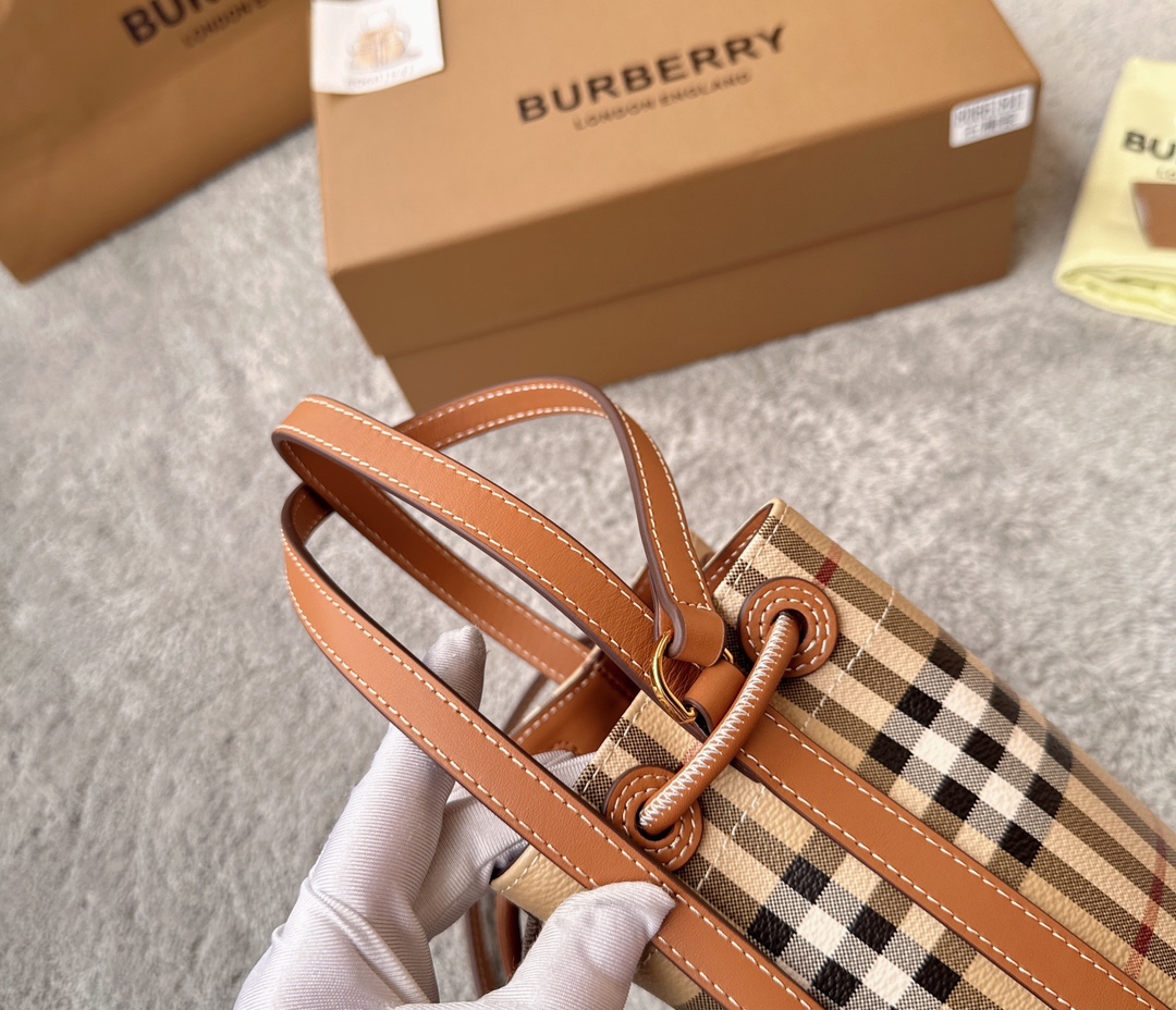魅力的なburberry バッグスーパーコピー ハンドバッグ 斜め掛け レザー 革 ブラウン_6