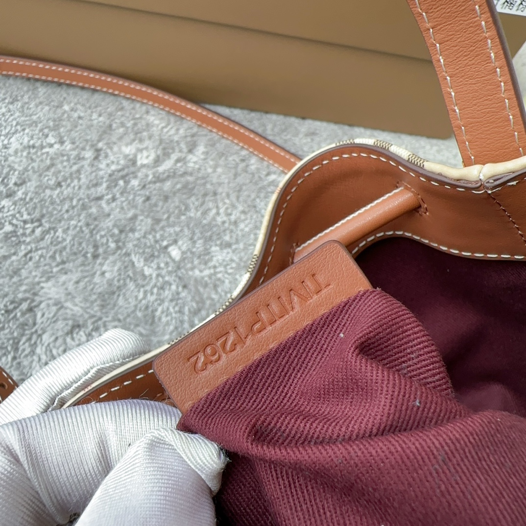 魅力的なburberry バッグスーパーコピー ハンドバッグ 斜め掛け レザー 革 ブラウン_7