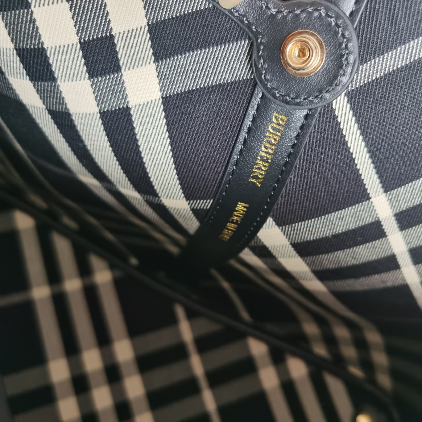 burberry カバンスーパーコピー 柔軟 カジュアル ハンドバッグ 本革 レザー 縞 ブラック_7