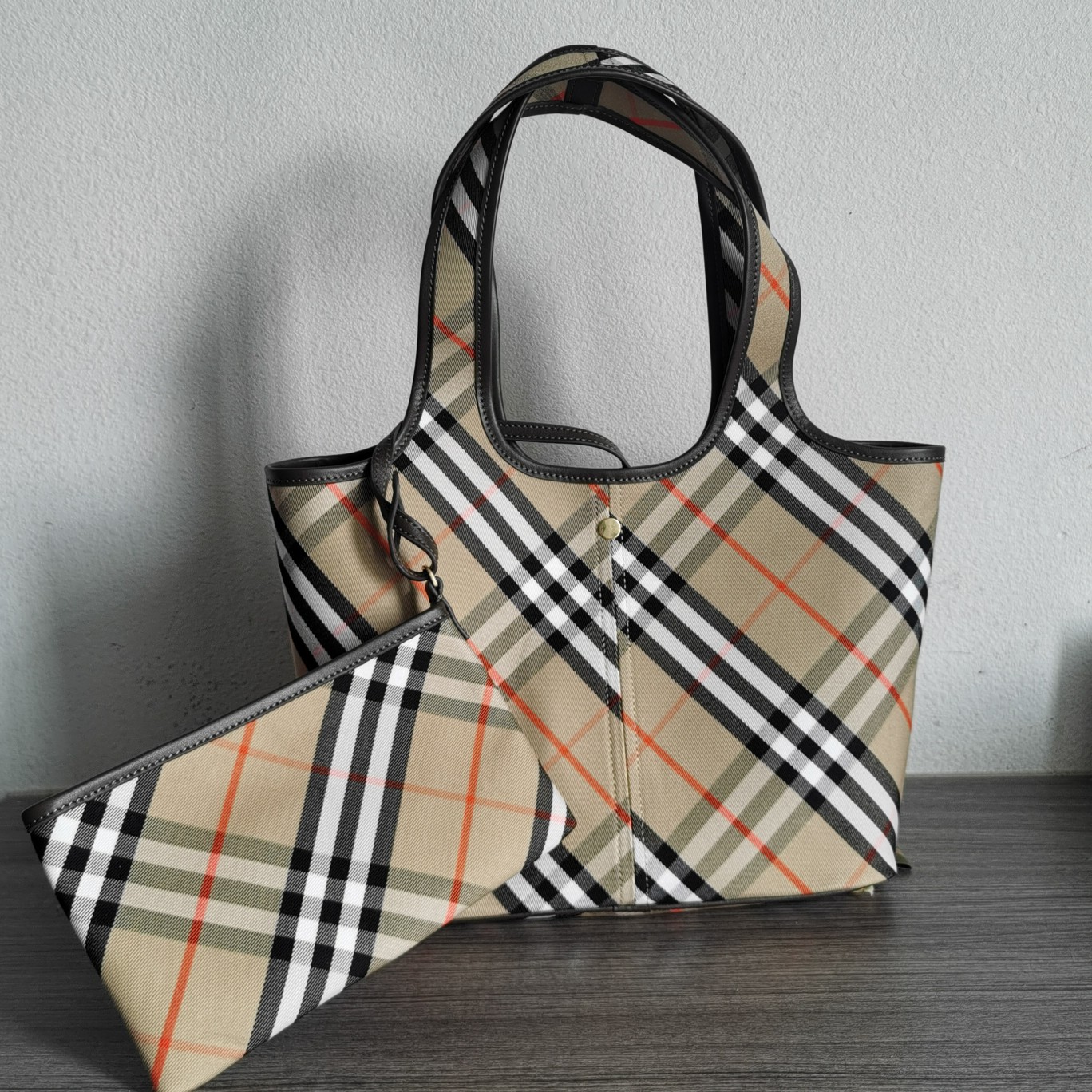 burberry バッグ レディ偽物 柔軟 カジュアル ハンドバッグ 本革 レザー 縞 ブラウン_2
