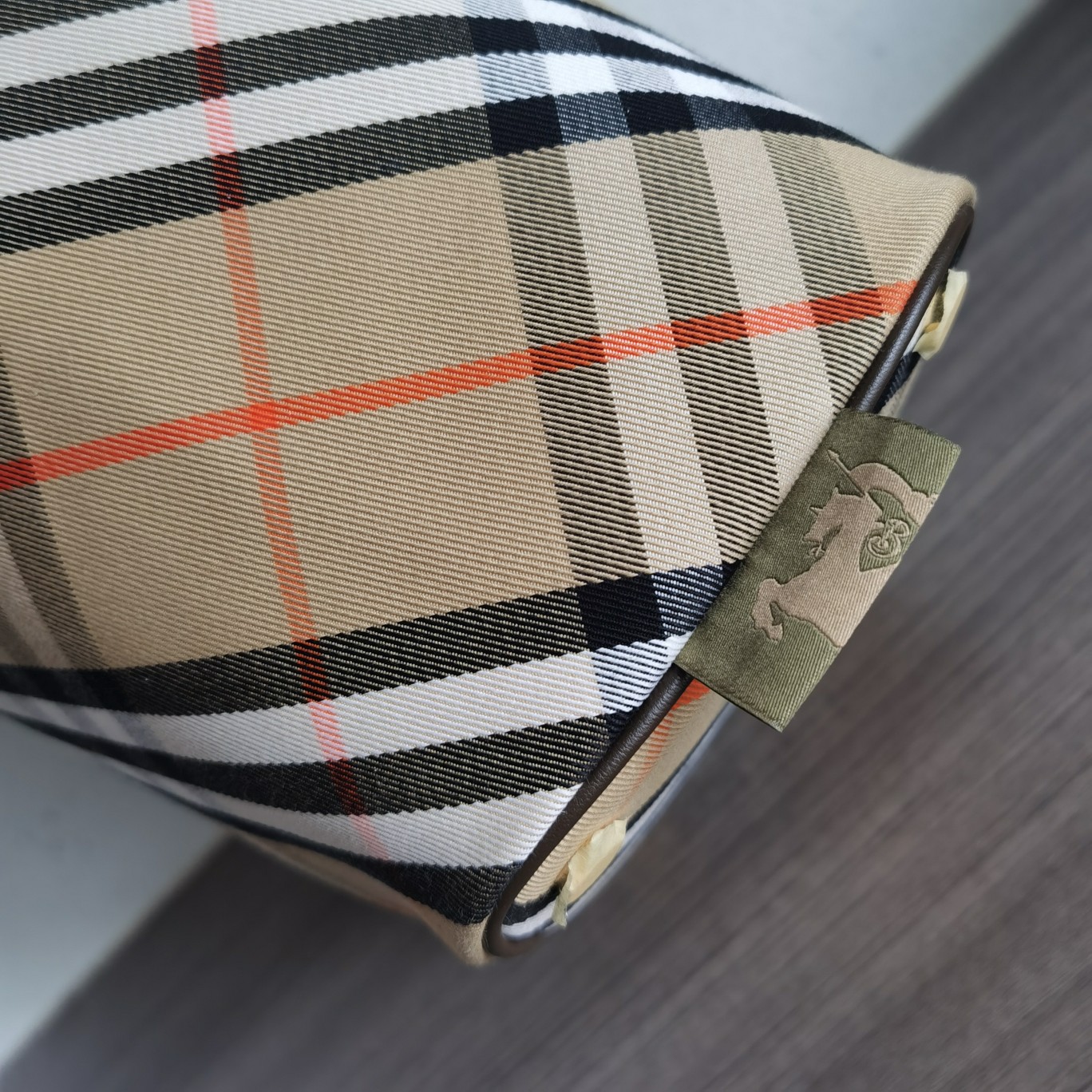 burberry バッグ レディ偽物 柔軟 カジュアル ハンドバッグ 本革 レザー 縞 ブラウン_9