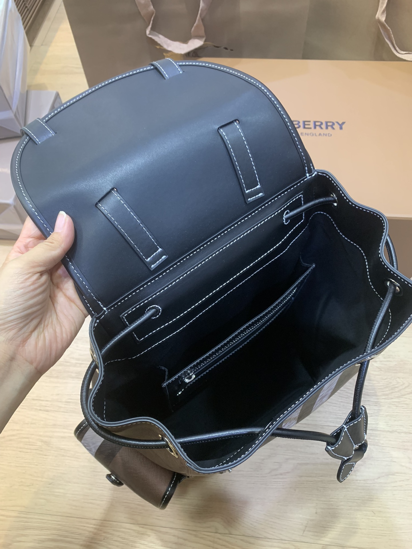 バーバリー バッグ 人気コピー 旅行バッグ カジュアル バックバッグ 本革 レザー 大容量 ブラック_6