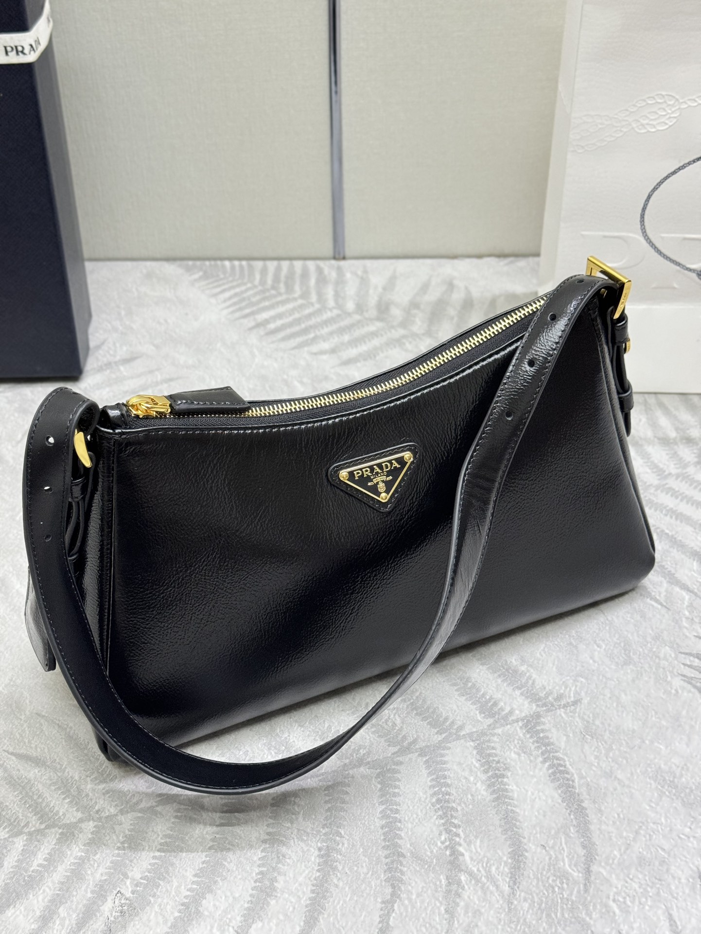 優雅レディ プラダバッグ お直しコピー 1BC229 ハンドバッグ 牛革 レザー Hoboバッグ ブラック_4