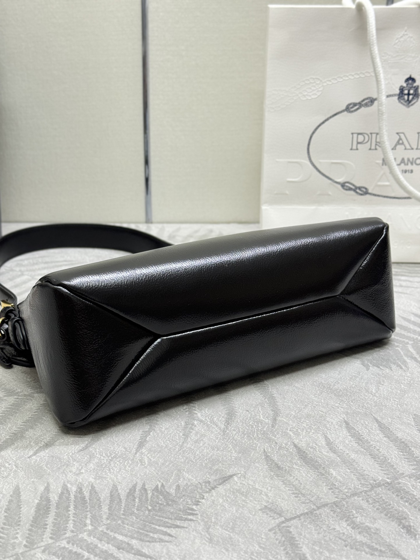 優雅レディ プラダバッグ お直しコピー 1BC229 ハンドバッグ 牛革 レザー Hoboバッグ ブラック_7