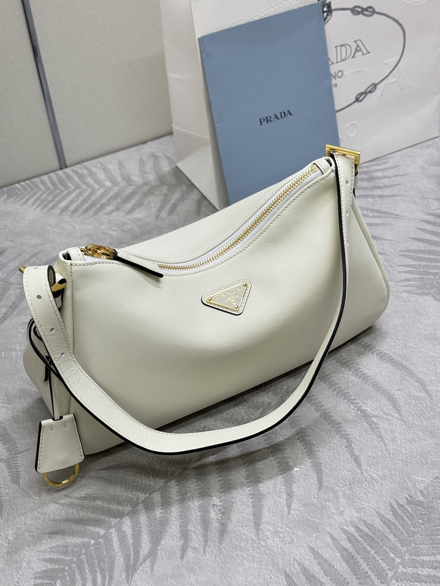 プラダバッグ 革コピー 1BC229 軽量 ハンドバッグ 牛革 レザー Hoboバッグ ホワイト_2