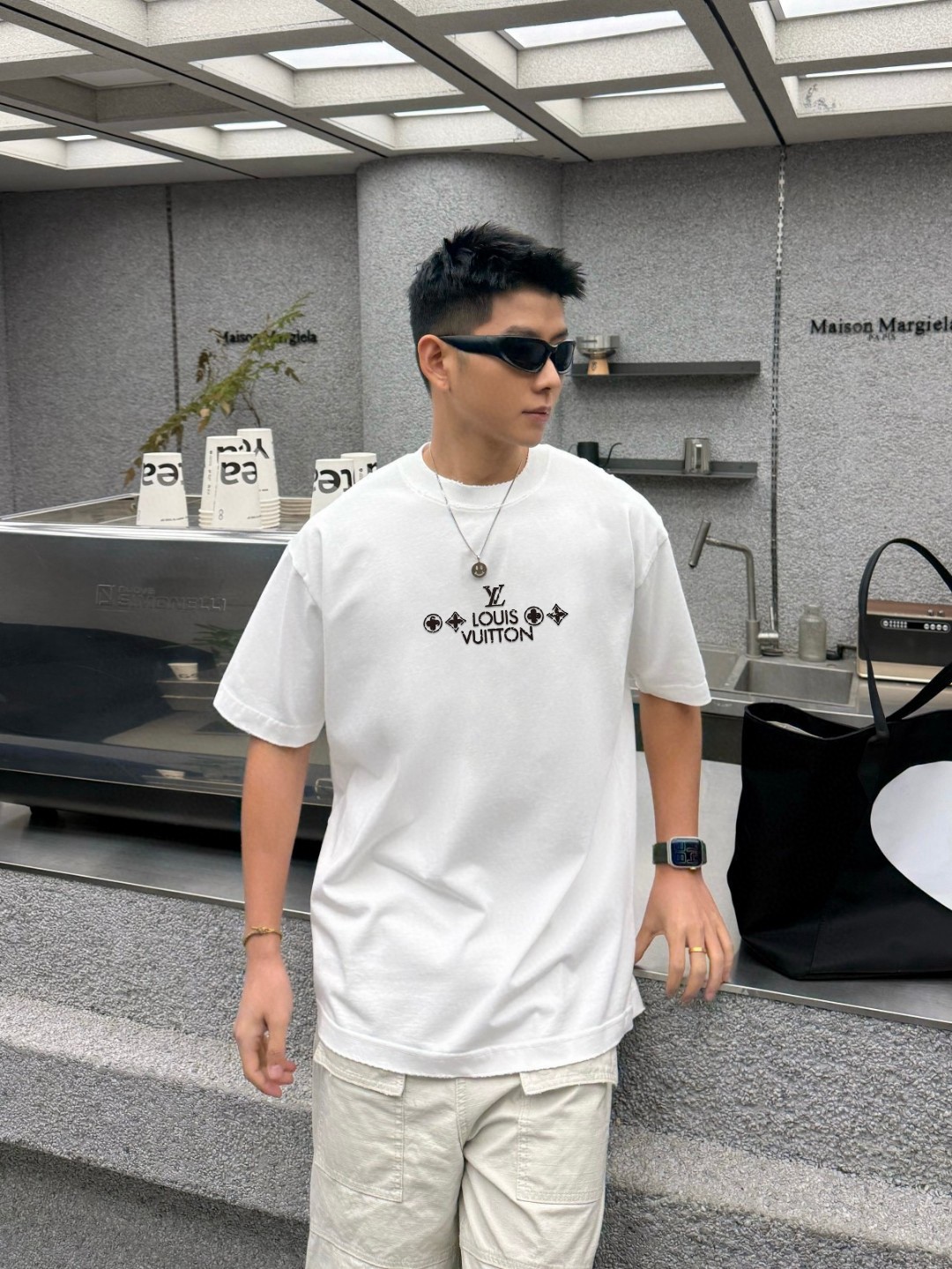 メンズ ルイヴィトンtシャツスーパーコピー 純綿 トップス 半袖 プリント ホワイト_1