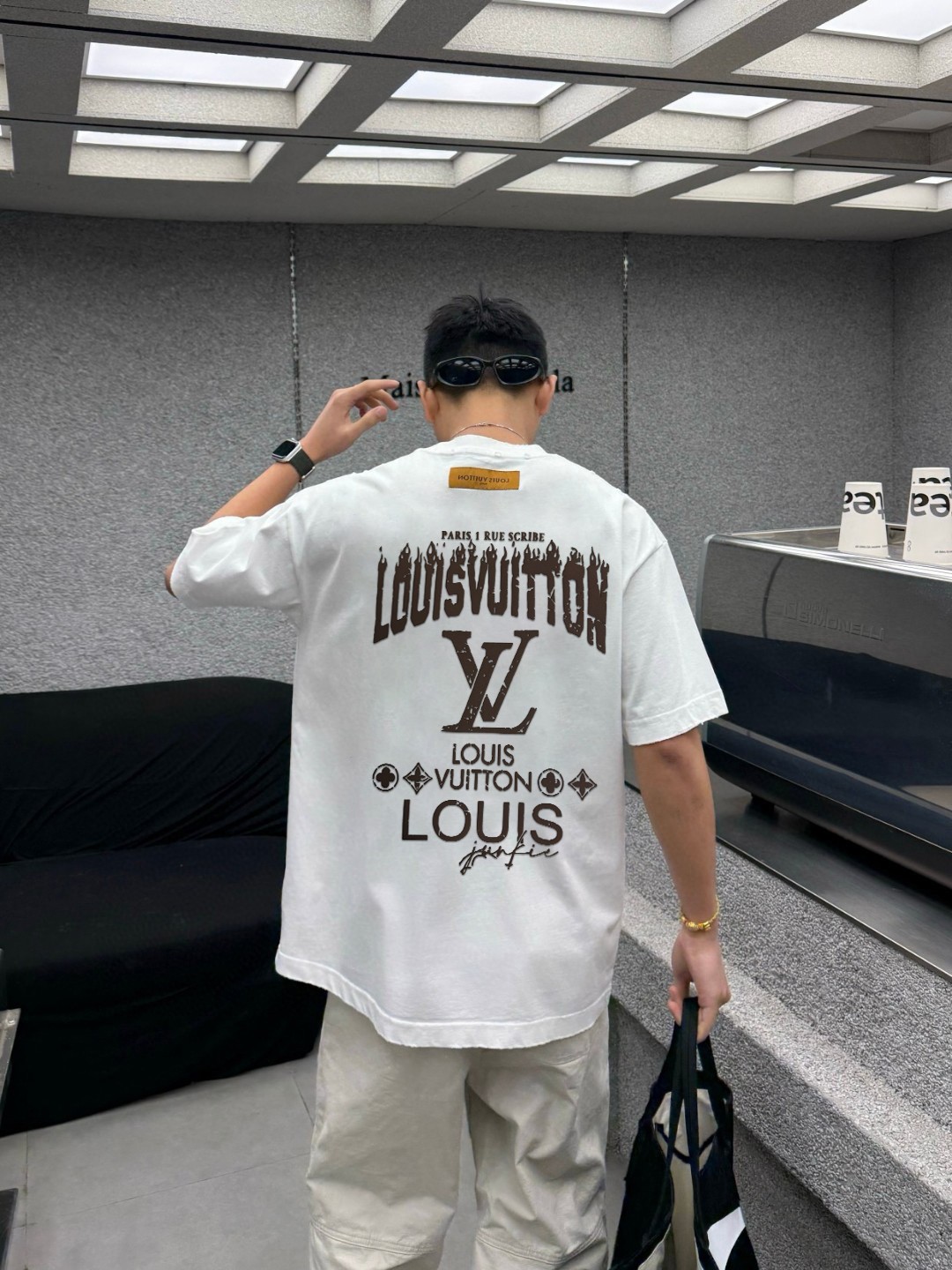 メンズ ルイヴィトンtシャツスーパーコピー 純綿 トップス 半袖 プリント ホワイト_4
