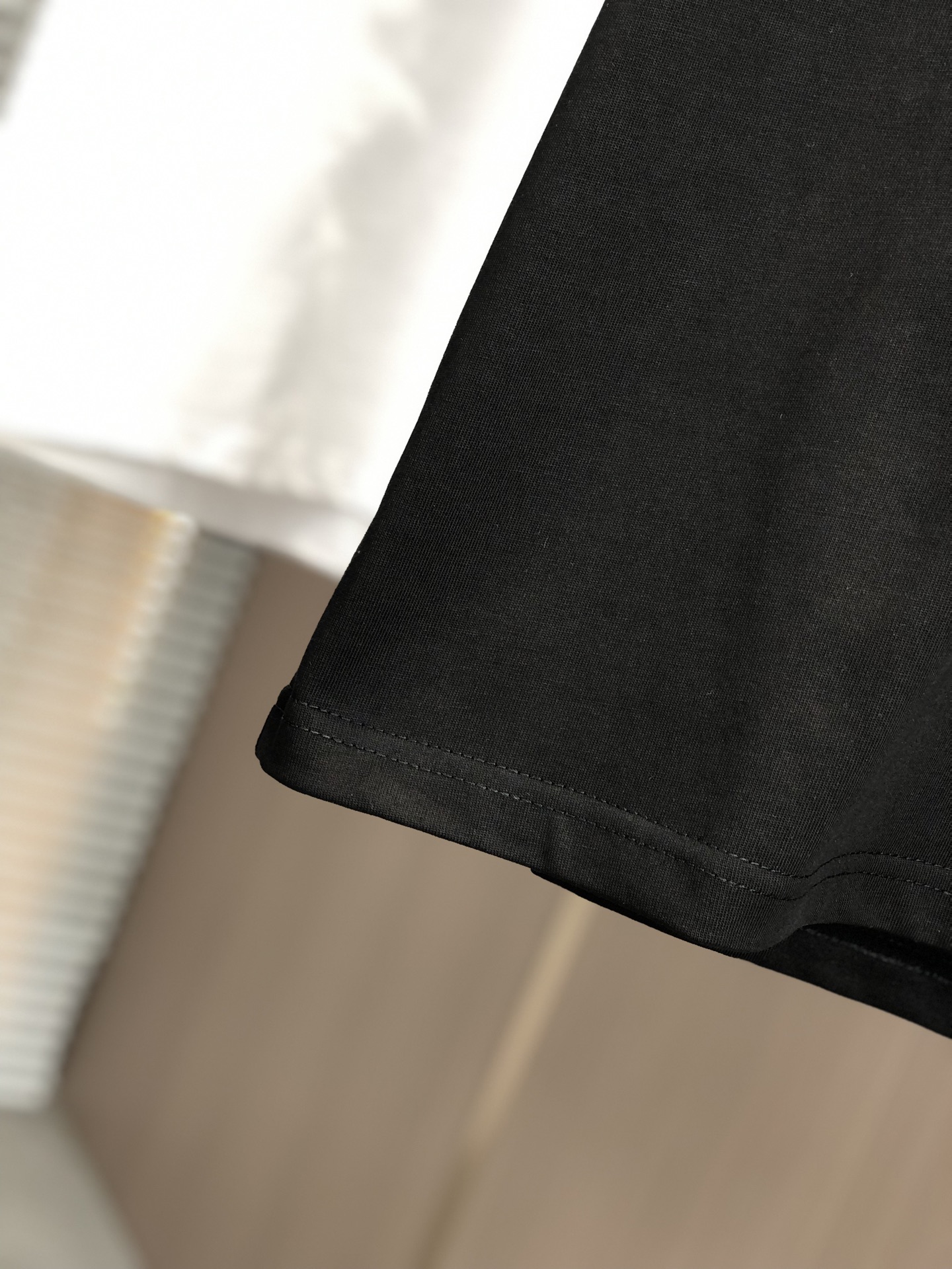 レディース ルイヴィトン tシャツ 新作コピー 柔らかい 純綿 トップス 短袖 ゆったり 男女兼用 ブラック_4