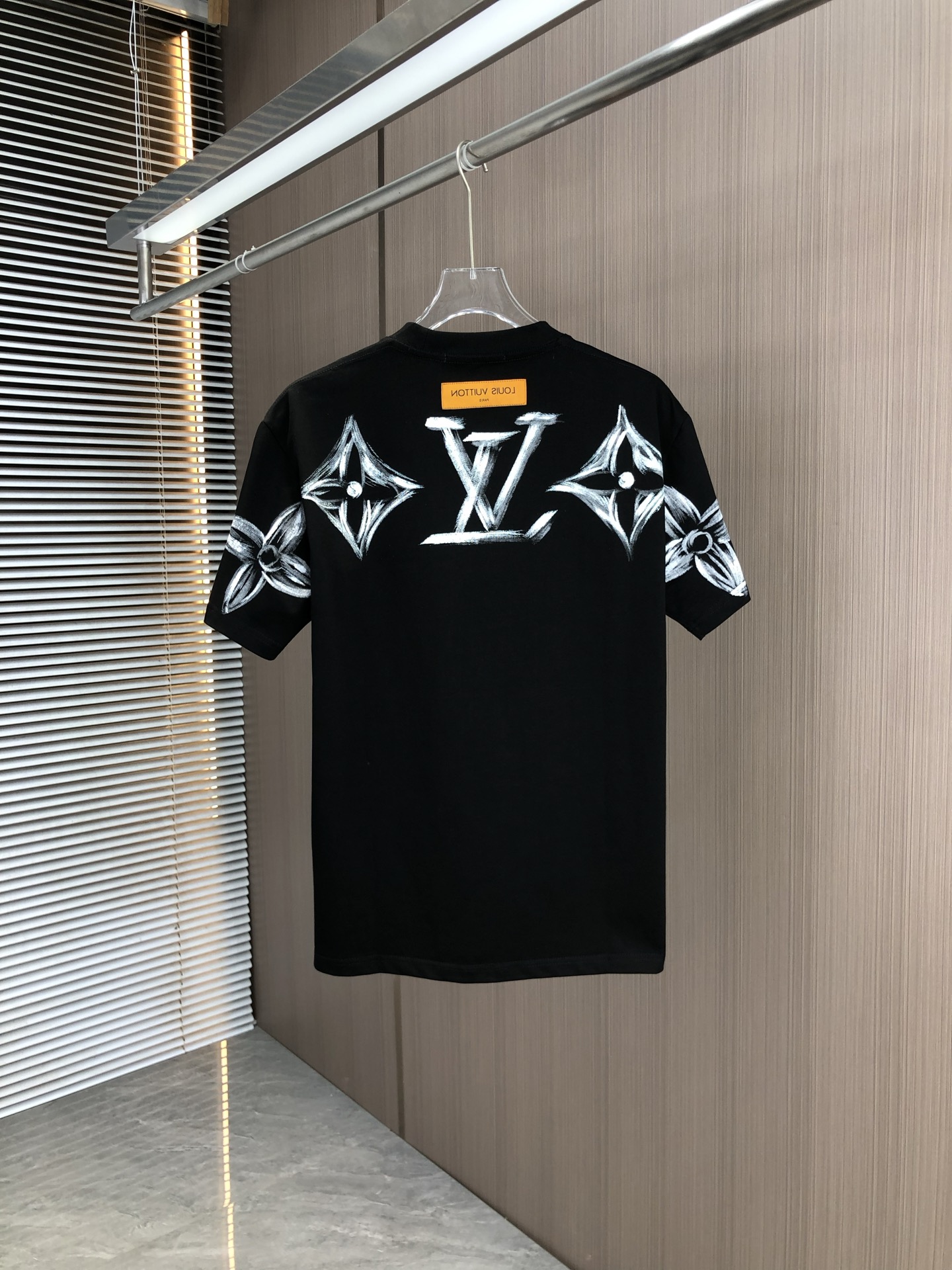 レディース ルイヴィトン tシャツ 新作コピー 柔らかい 純綿 トップス 短袖 ゆったり 男女兼用 ブラック_8