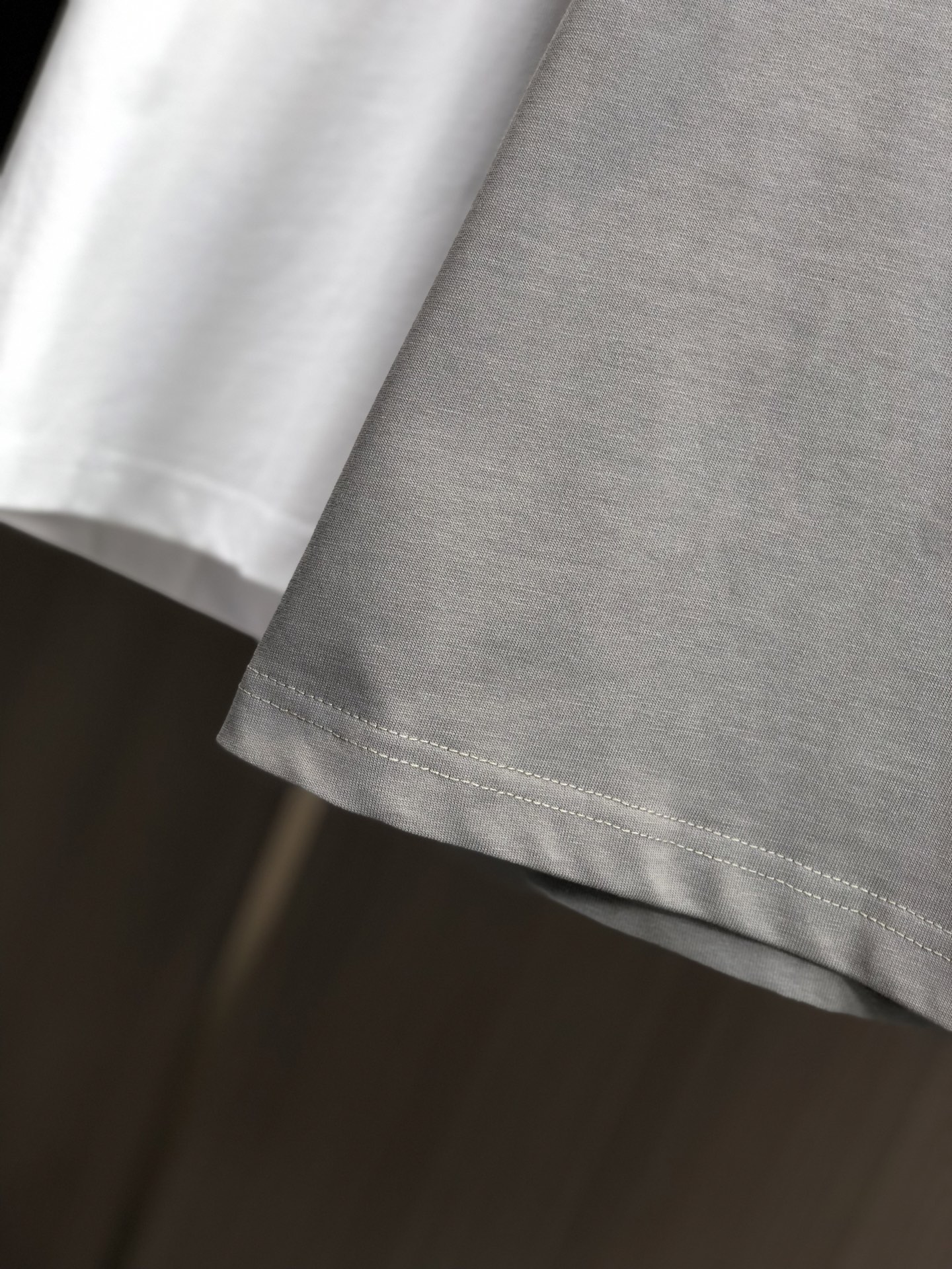 ルイヴィトン tシャツ 値段スーパーコピー 柔らかい 純綿 トップス 短袖 ゆったり 男女兼用 グレー_4