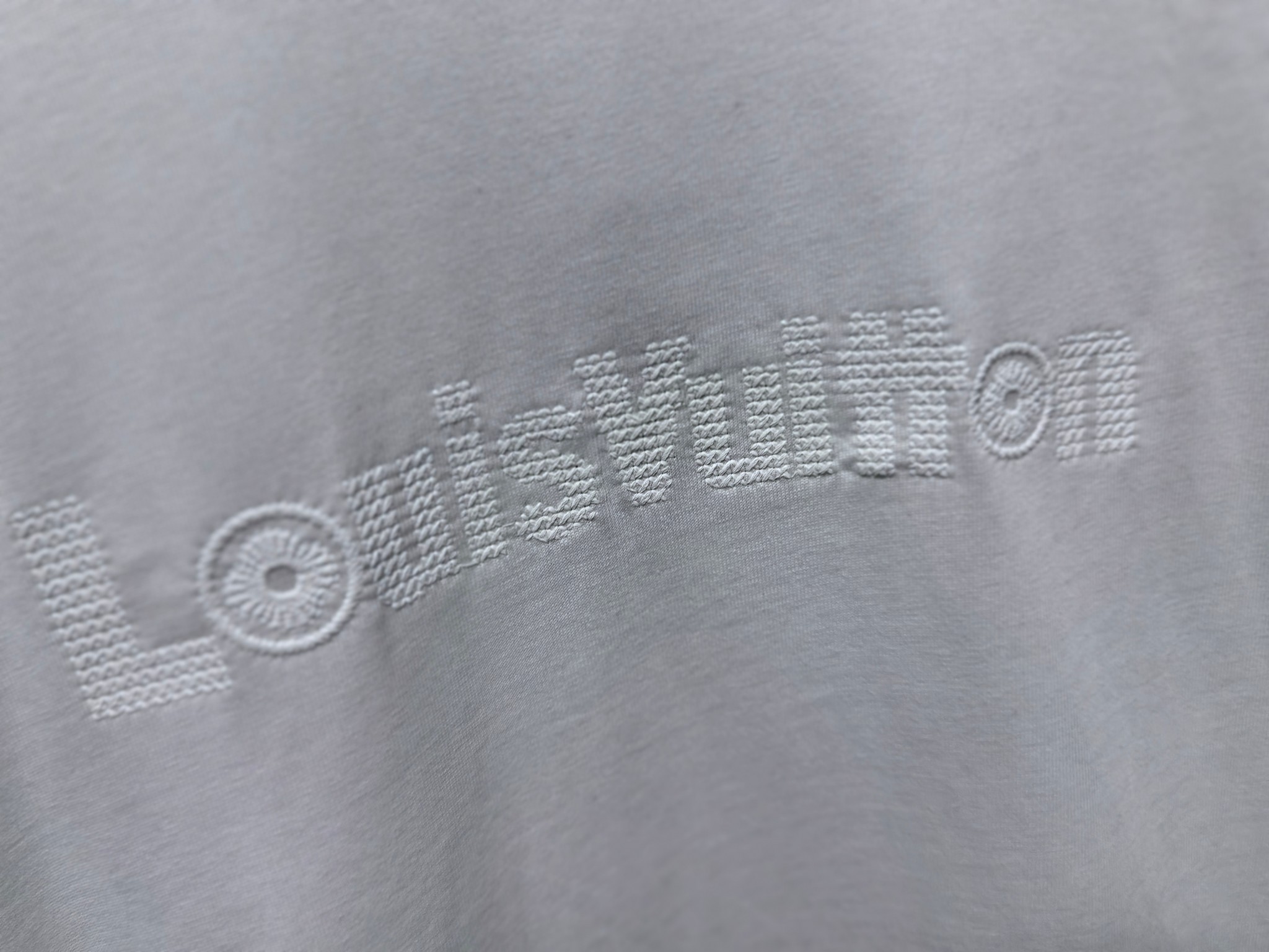 LV Tシャツ ルイヴィトンコピー シンプル 綿100％ 半袖トップス ゆったり ホワイト_4
