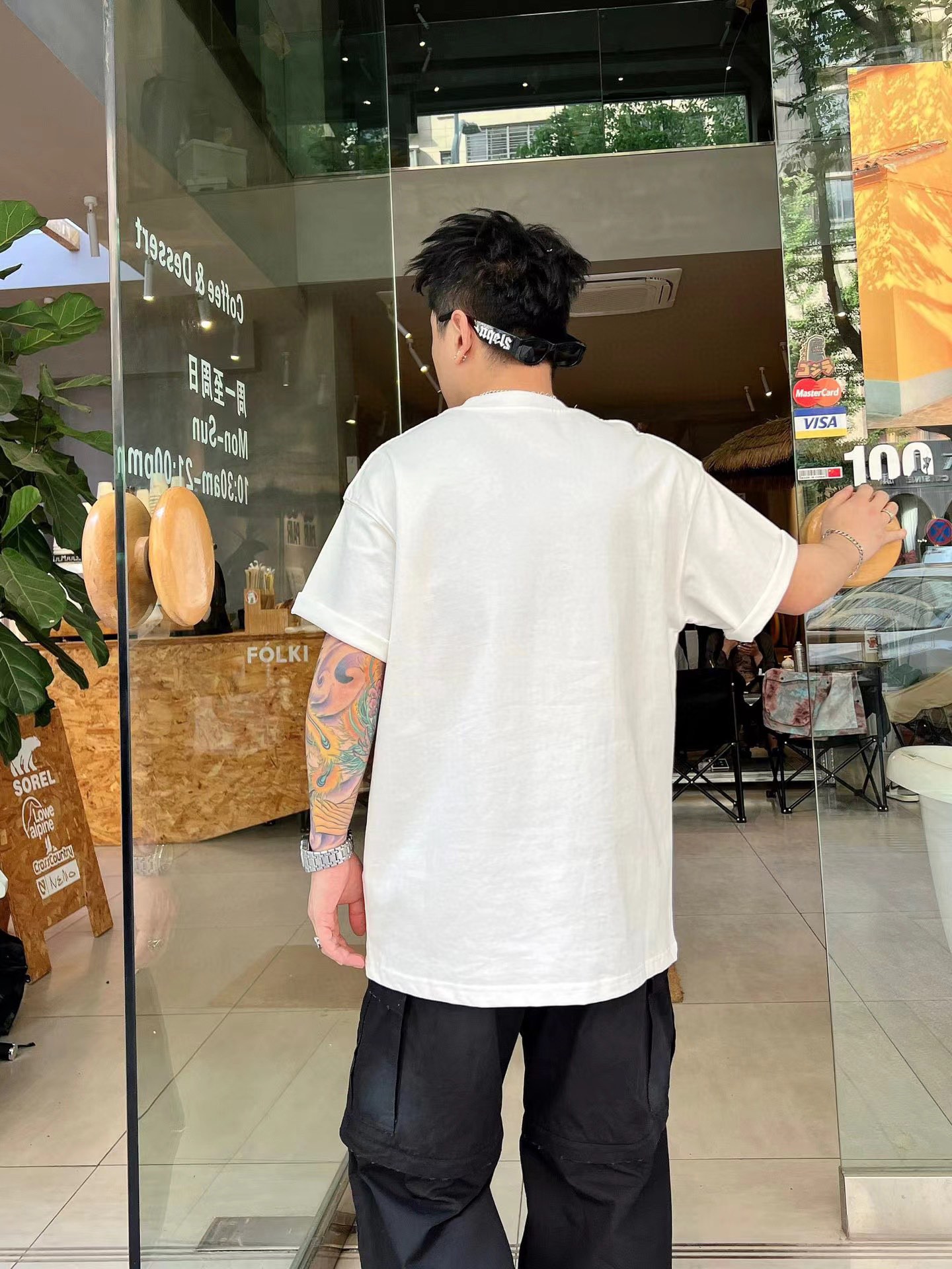 魅力的なルイヴィトン tシャツ チェーン偽物 プリント シンプル 綿100％ 半袖トップス ゆったり ホワイト_2