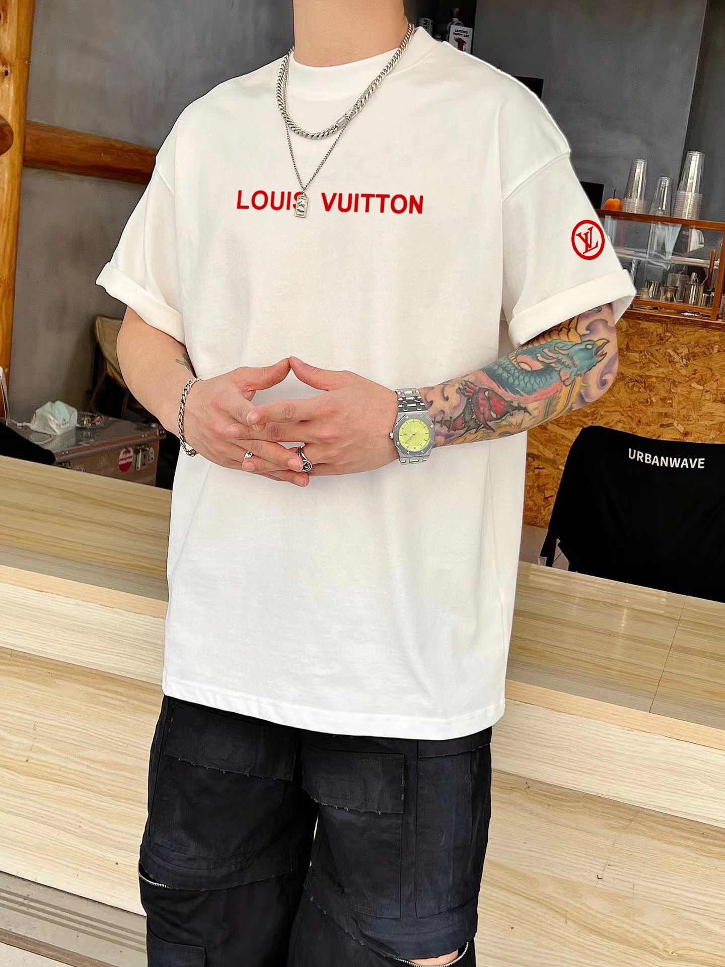 魅力的なルイヴィトン tシャツ チェーン偽物 プリント シンプル 綿100％ 半袖トップス ゆったり ホワイト_3