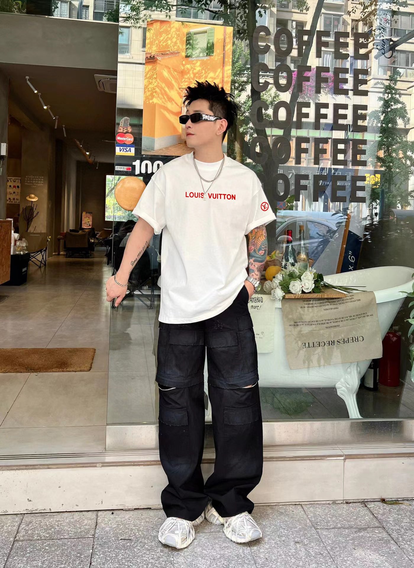 魅力的なルイヴィトン tシャツ チェーン偽物 プリント シンプル 綿100％ 半袖トップス ゆったり ホワイト_4