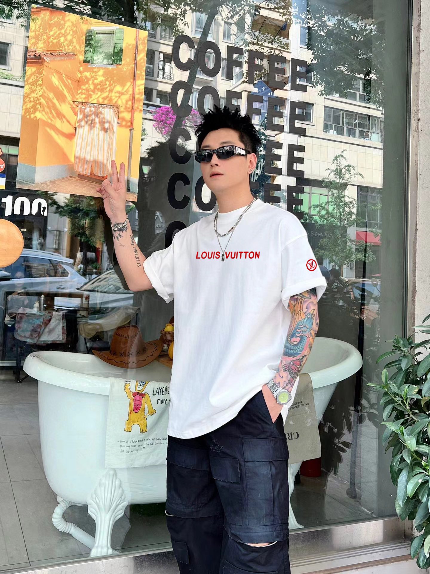 魅力的なルイヴィトン tシャツ チェーン偽物 プリント シンプル 綿100％ 半袖トップス ゆったり ホワイト_5