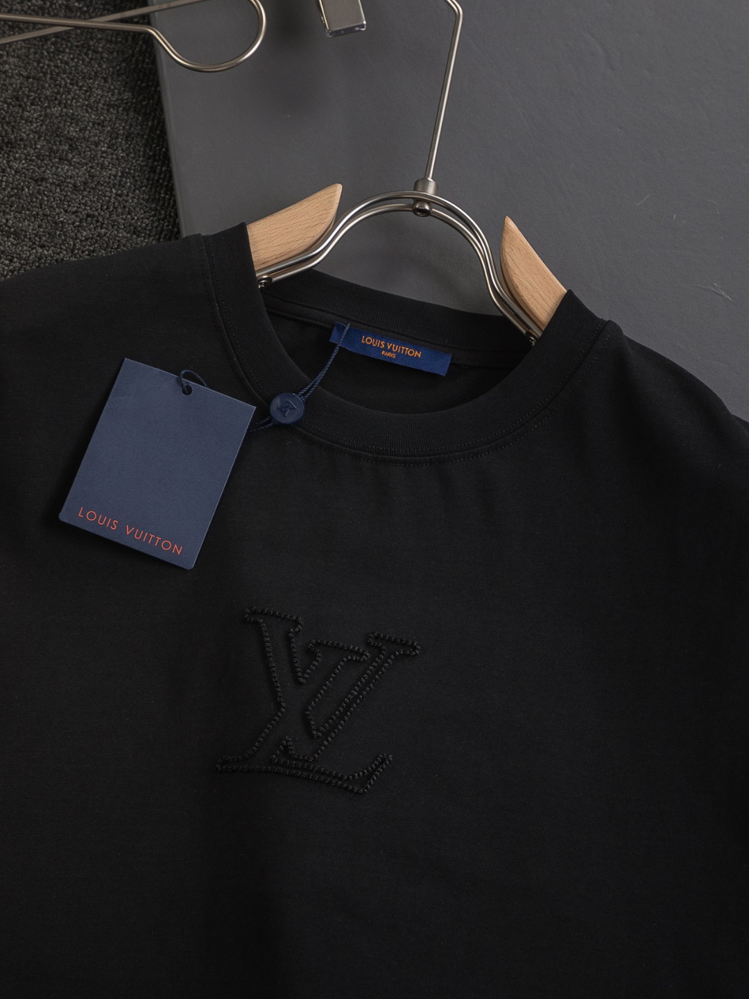 ルイヴィトンtシャツ新作偽物 プリント シンプル 綿100％ 短袖トップス ゆったり ブラック_4