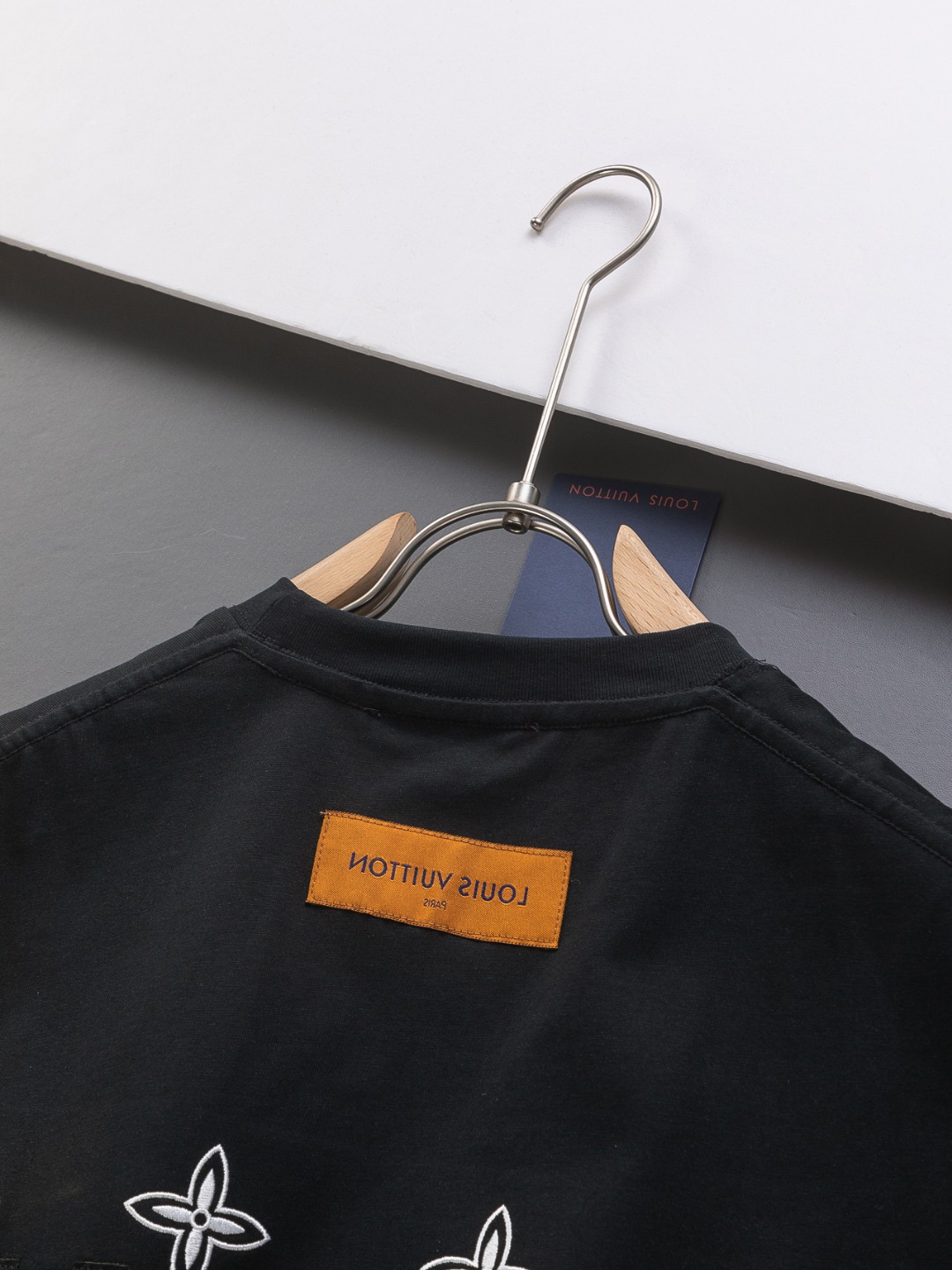 ルイヴィトンtシャツ新作偽物 プリント シンプル 綿100％ 短袖トップス ゆったり ブラック_10