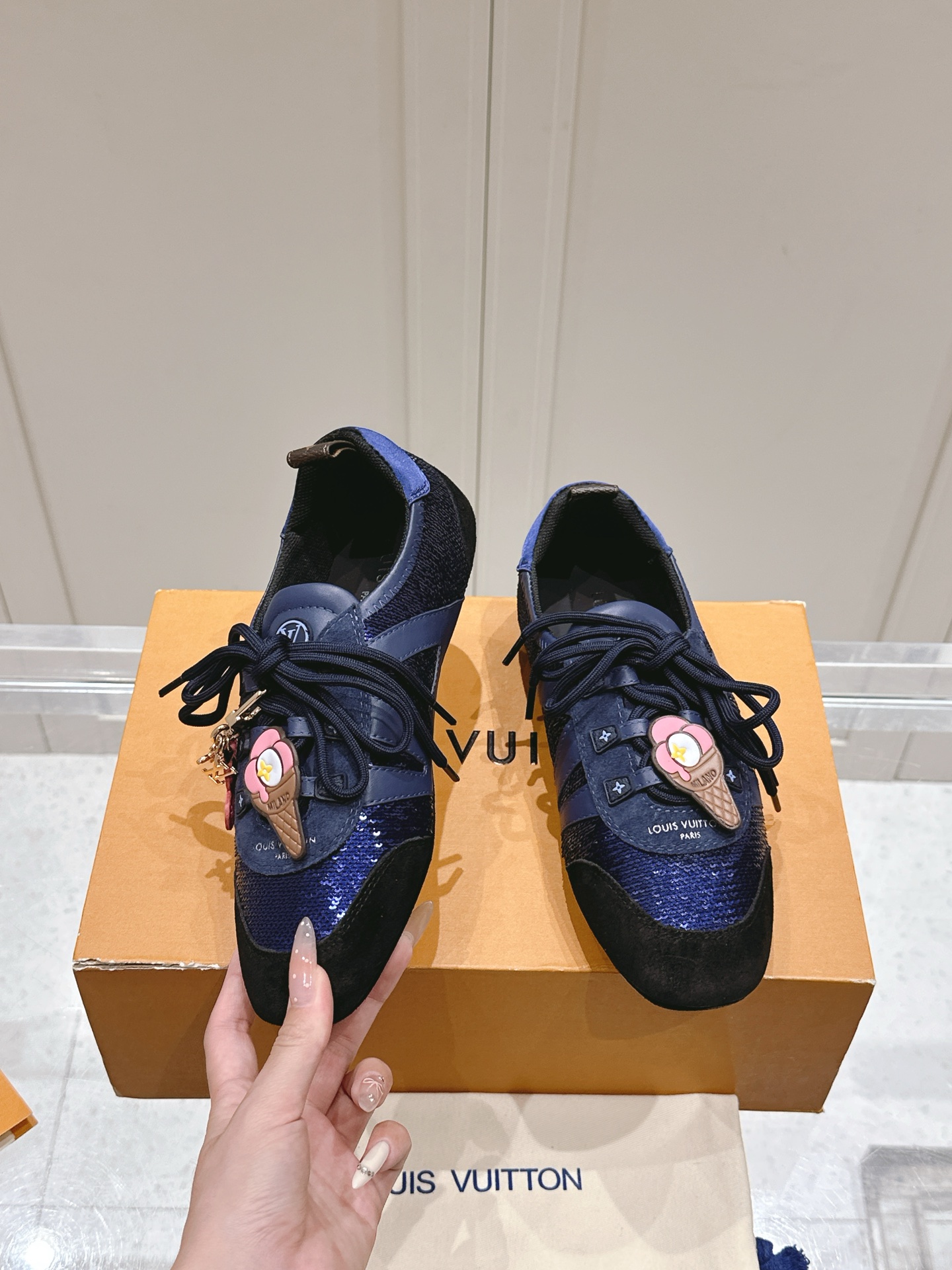 バレエ風 ルイヴィトン スニーカー 8コピー カップルシューズ Sneakerina 優雅 男女兼用 ブルー_3