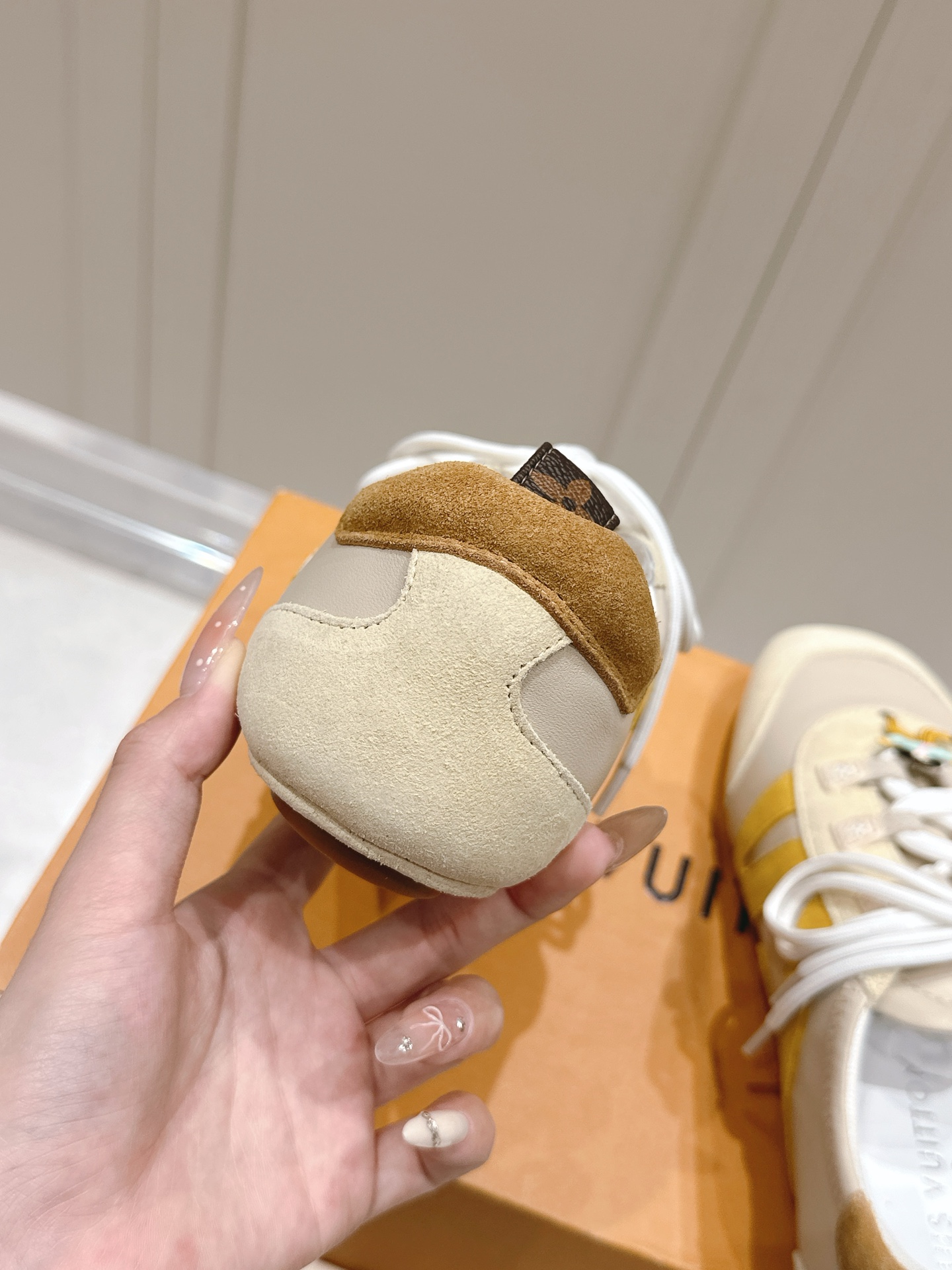 ルイヴィトン スニーカー 茶色スーパーコピー 歩きやすい シューズ  運動 ファッション 男女兼用 ベージュ色_7