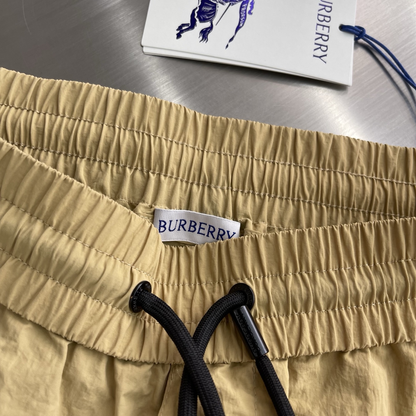 burberry ズボンＮ級品 通勤 ショットパンツ 縞 カジュアル 夏新作 シンプル イエロー_3