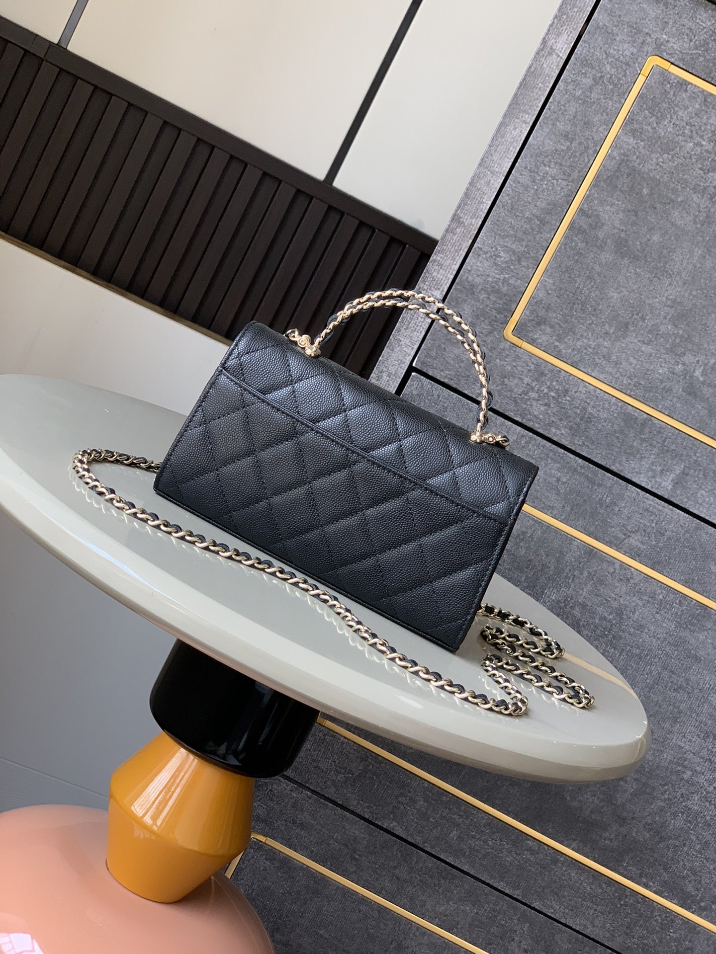 激安 シャネルバッグ 定価コピー レザー 牛革 ハンドバッグ 優雅 チェーンバッグ ブラック_3