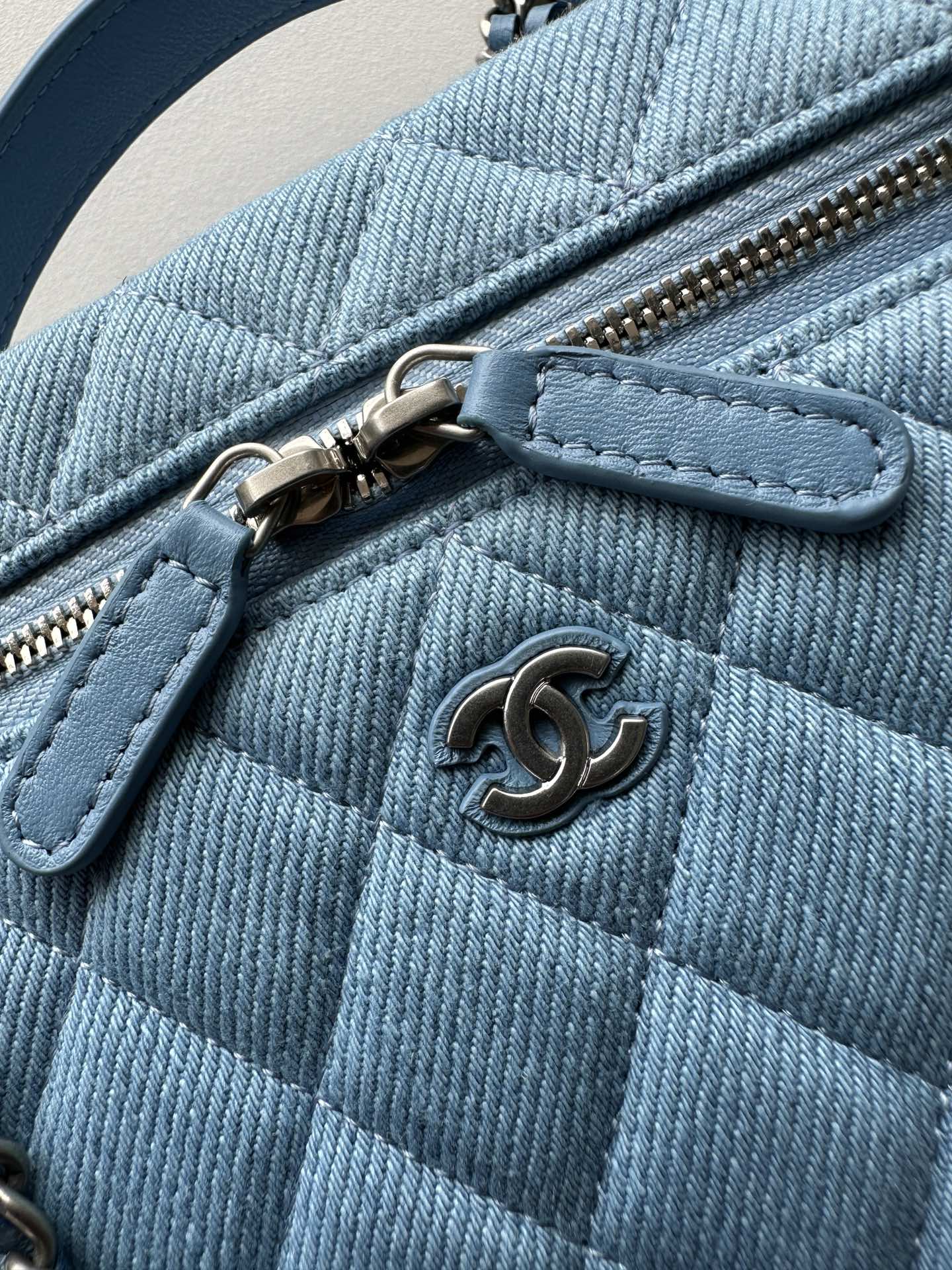 定番人気 シャネルバッグ 長く使えるコピー レザー 牛革 ハンドバッグ 優雅 チェーンバッグ ブルー_4