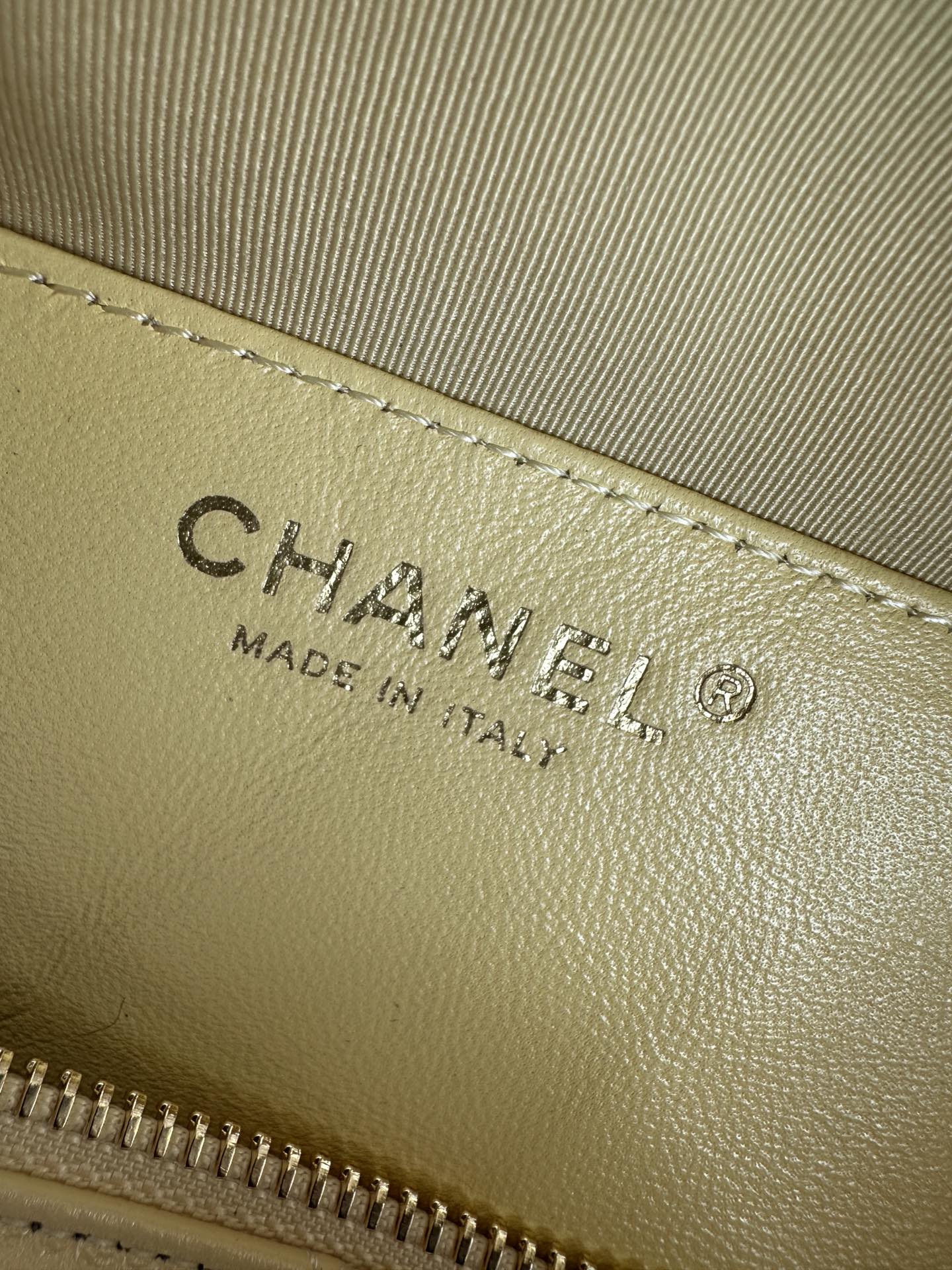 シャネルバッグ マトラッセ 値段コピー AS5498 牛革 優雅レディ チェーンバッグ 斜め掛け イエロー_6