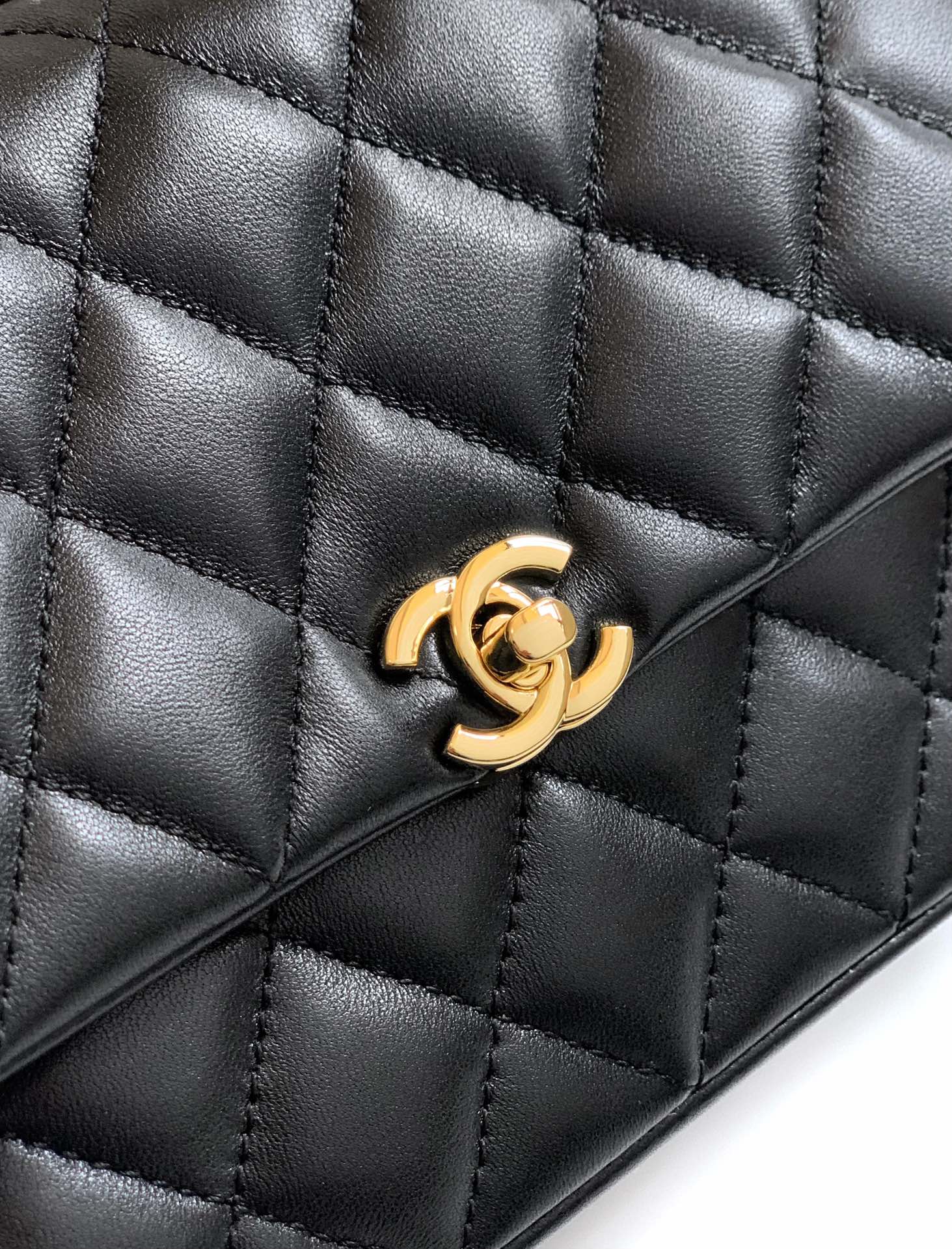 ャネルバッグ 定価コピー レザー 優雅レディ チェーンバッグ 斜め掛け ファッション ブラック_3