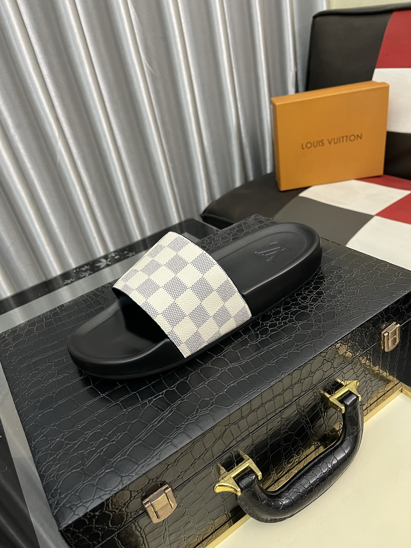 LV サンダルヒールコピー スリッパ  カジュアル 室内 格子模様 メンズ グレー_2
