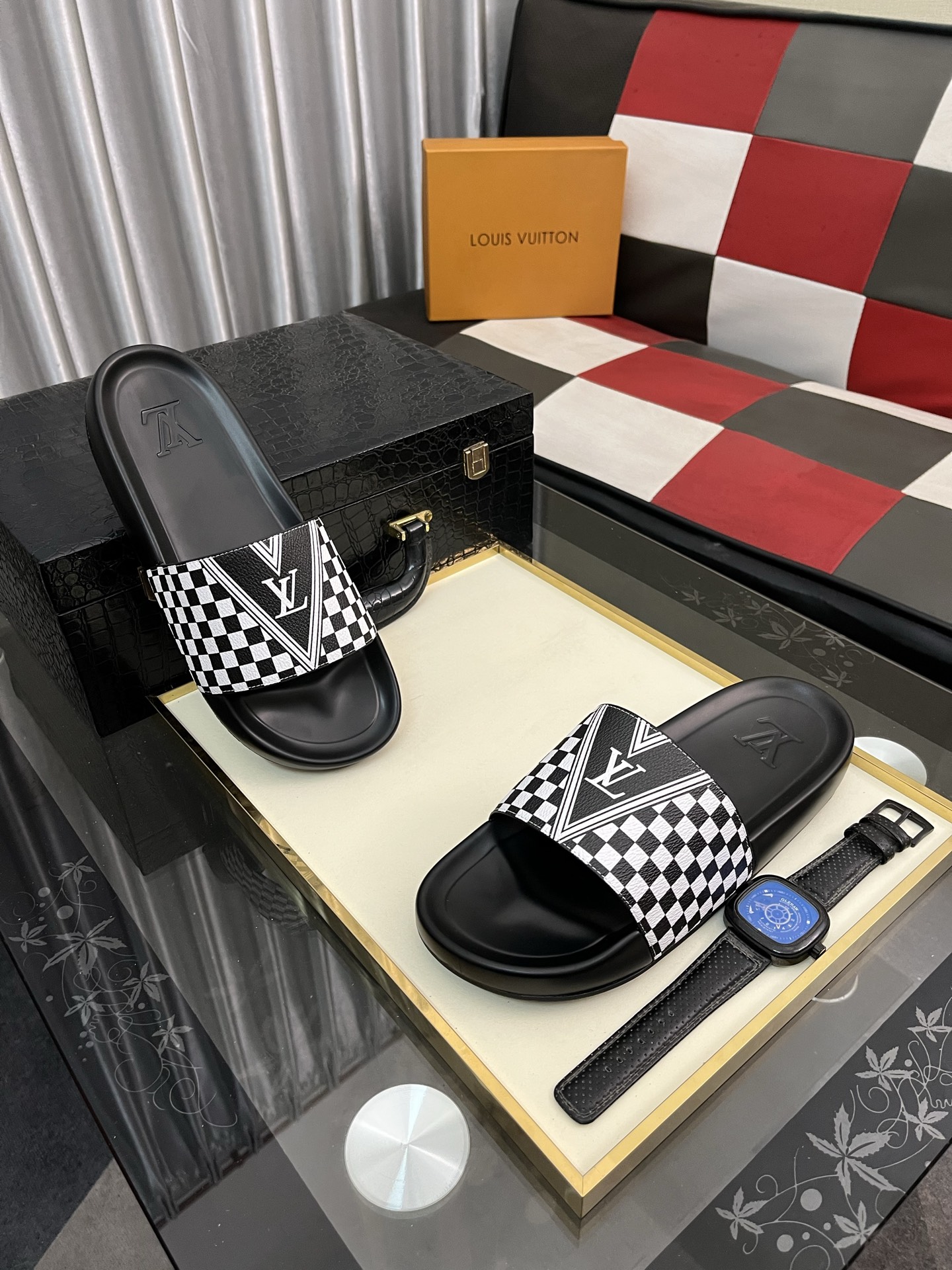 LV 超激得価格 モノグラム サンダルＮ級品 スリッパ  カジュアル 高級品 ゆったり ブラック_3