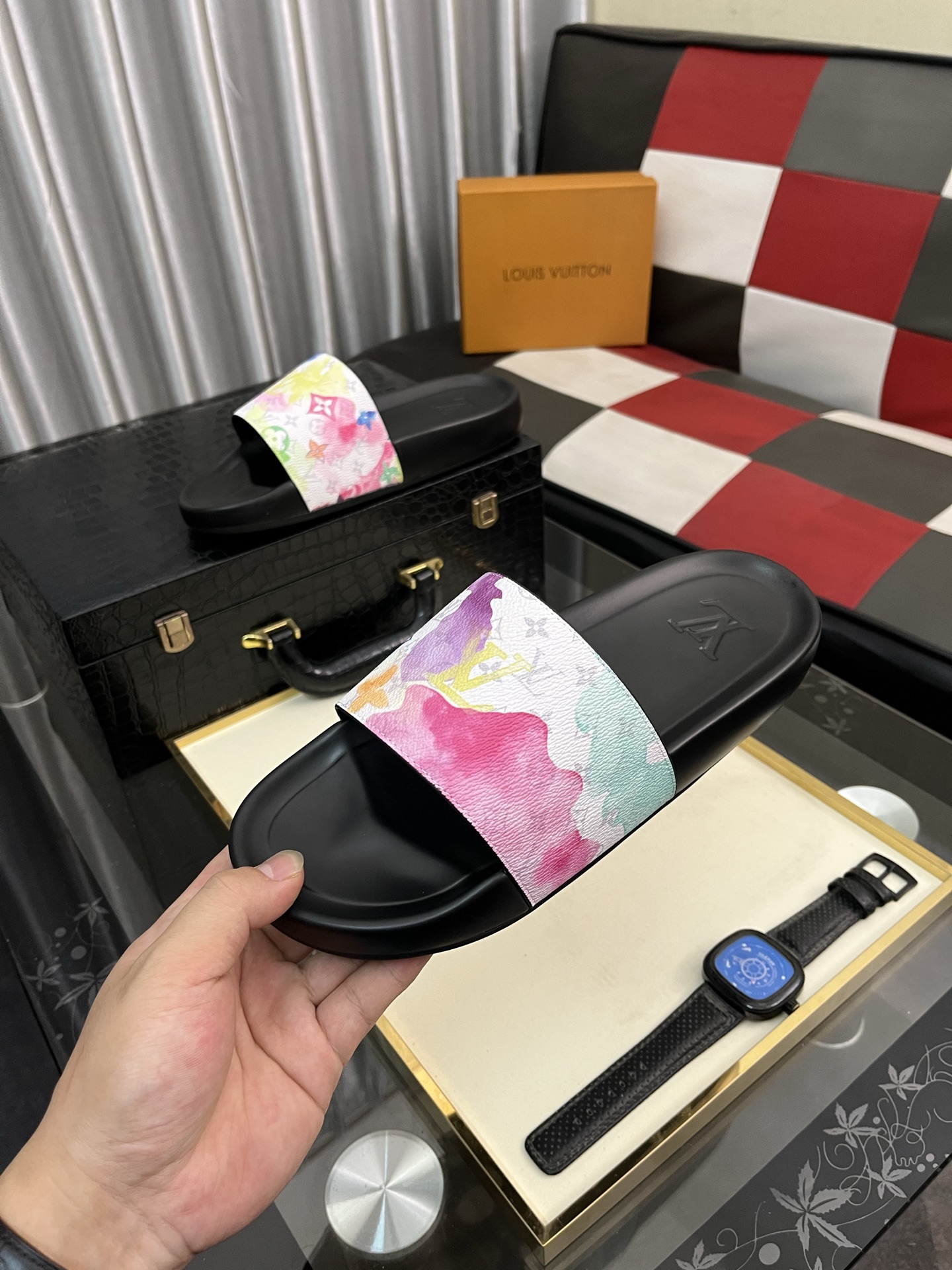 上質商品 レディース ルイヴィトンサンダルコピー スリッパ  カジュアル ゆったり ホワイト_5