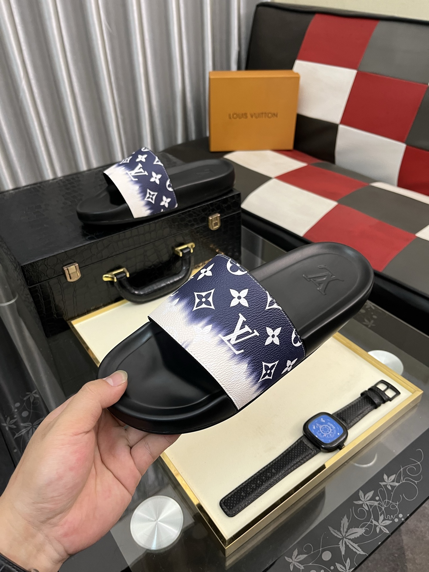 お値打ち価格 ルイヴィトン サンダルサイズ偽物 スリッパ  カジュアル ゆったり ブラック_5