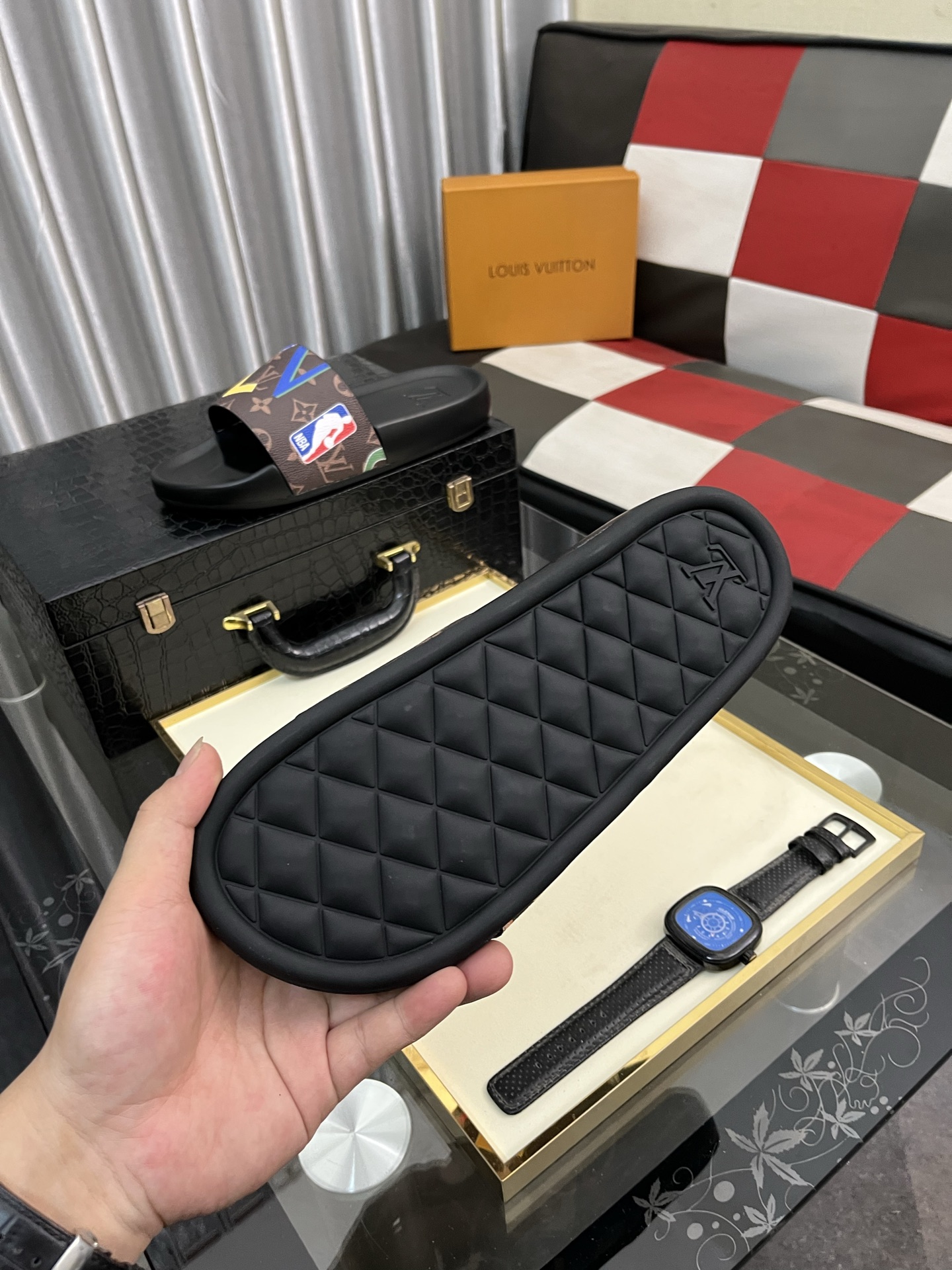 LV 限定の人気 ルイヴィトン サンダル モノグラムコピー 夏品 スリッパ  カジュアル ゆったり ブラック_9