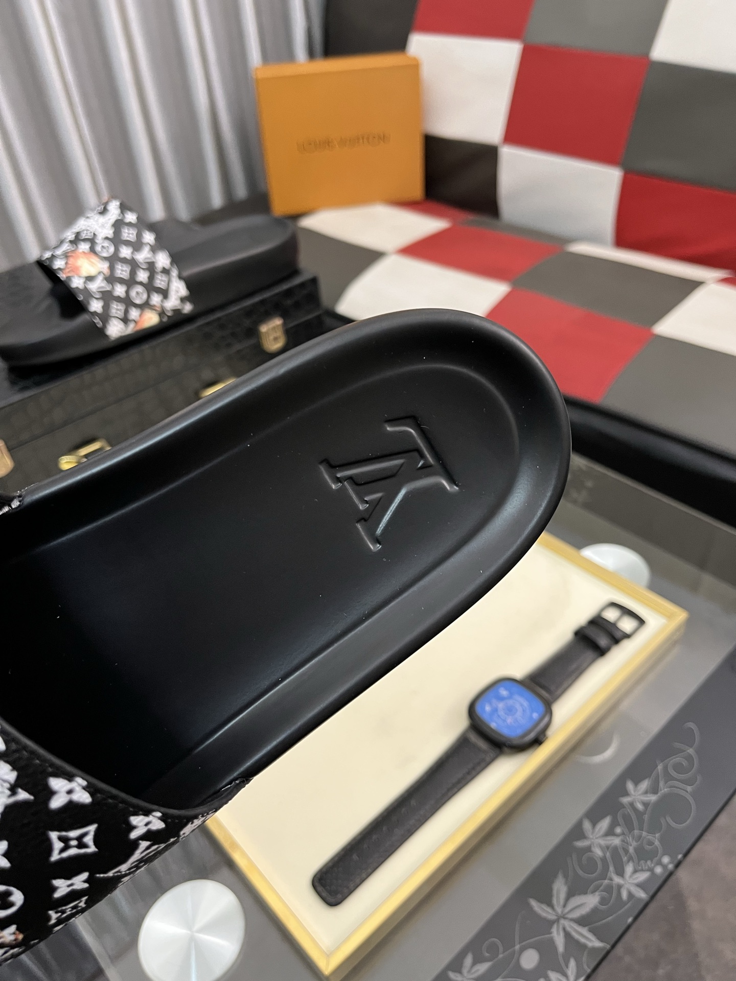 LV セール開催中 ルイヴィトン サンダル スーパーコピー スリッパ  カジュアル ゆったり ブラック_7